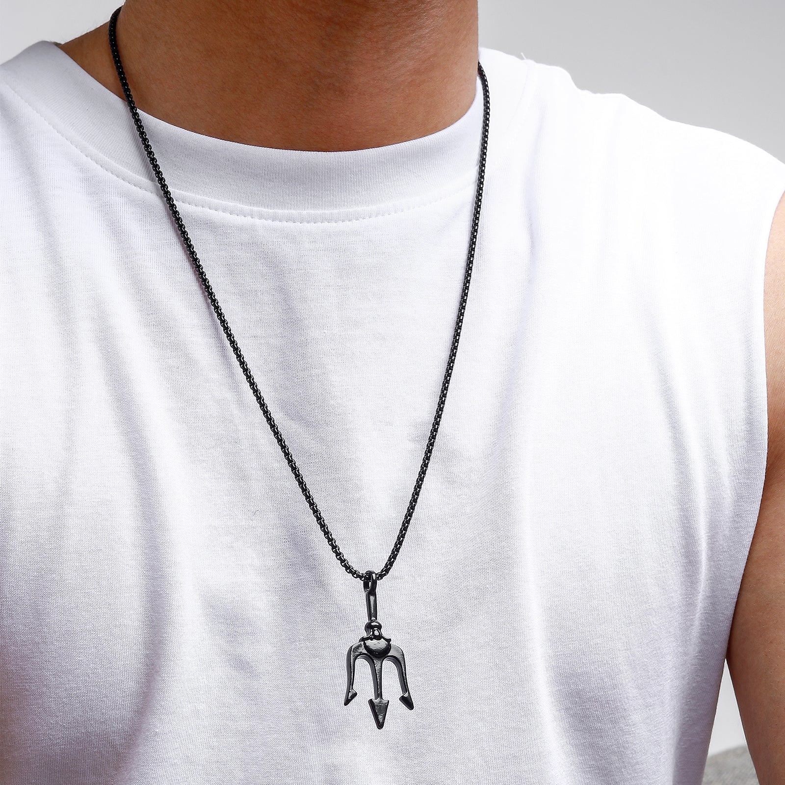 Poseidon Black Pendant Necklace - Image 2
