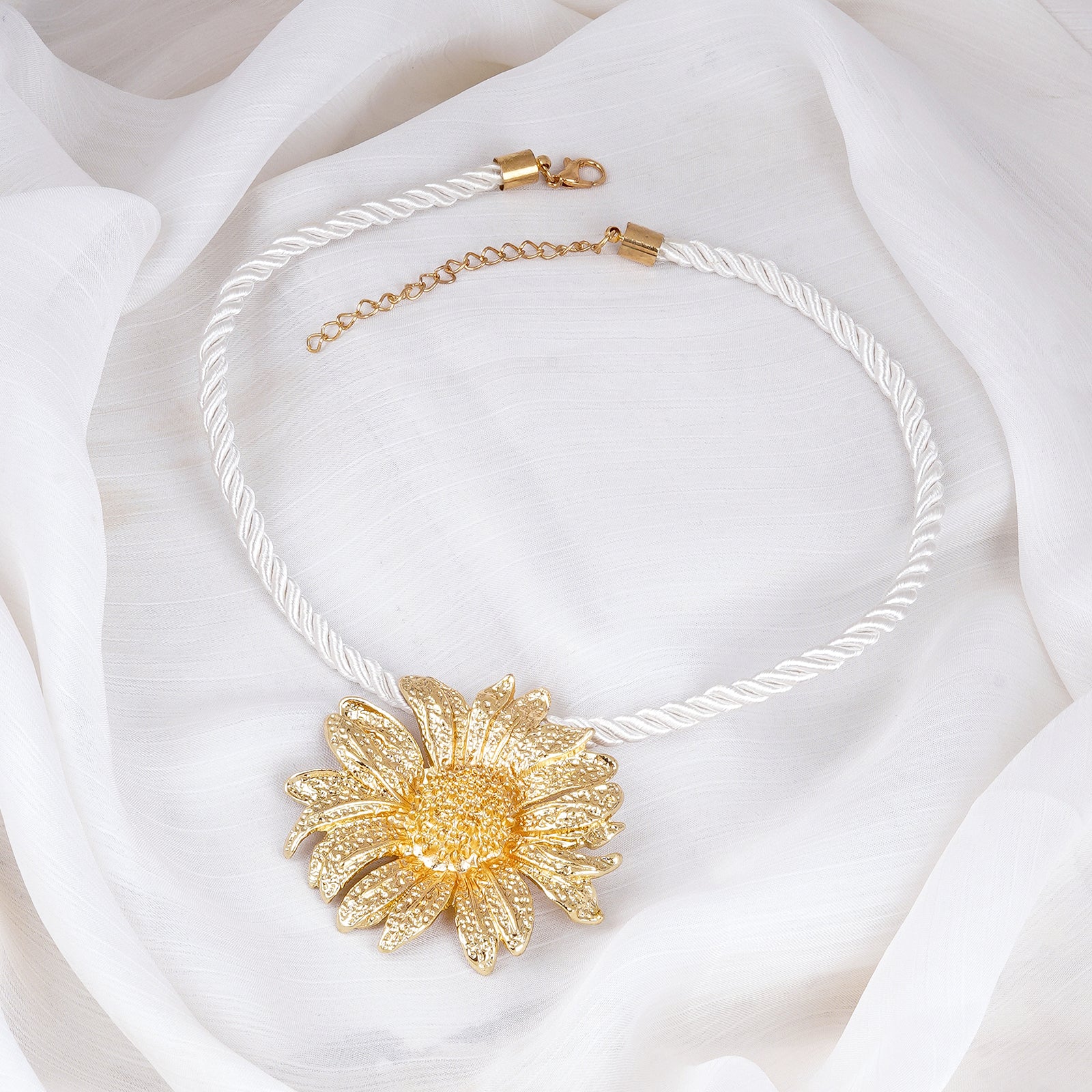 Quince Gold Necklace - Image 2