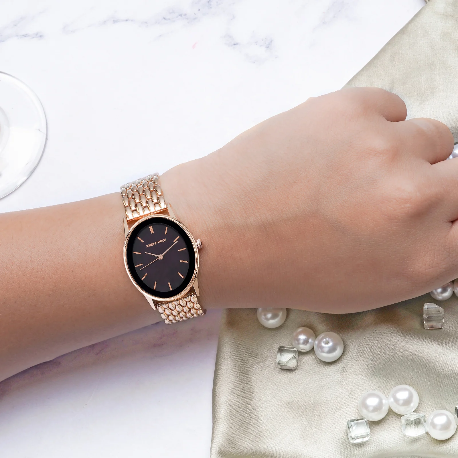 Quisp Black Small Oval Dial Rose Gold Linked Chain Strap Women's Watch - Image 6