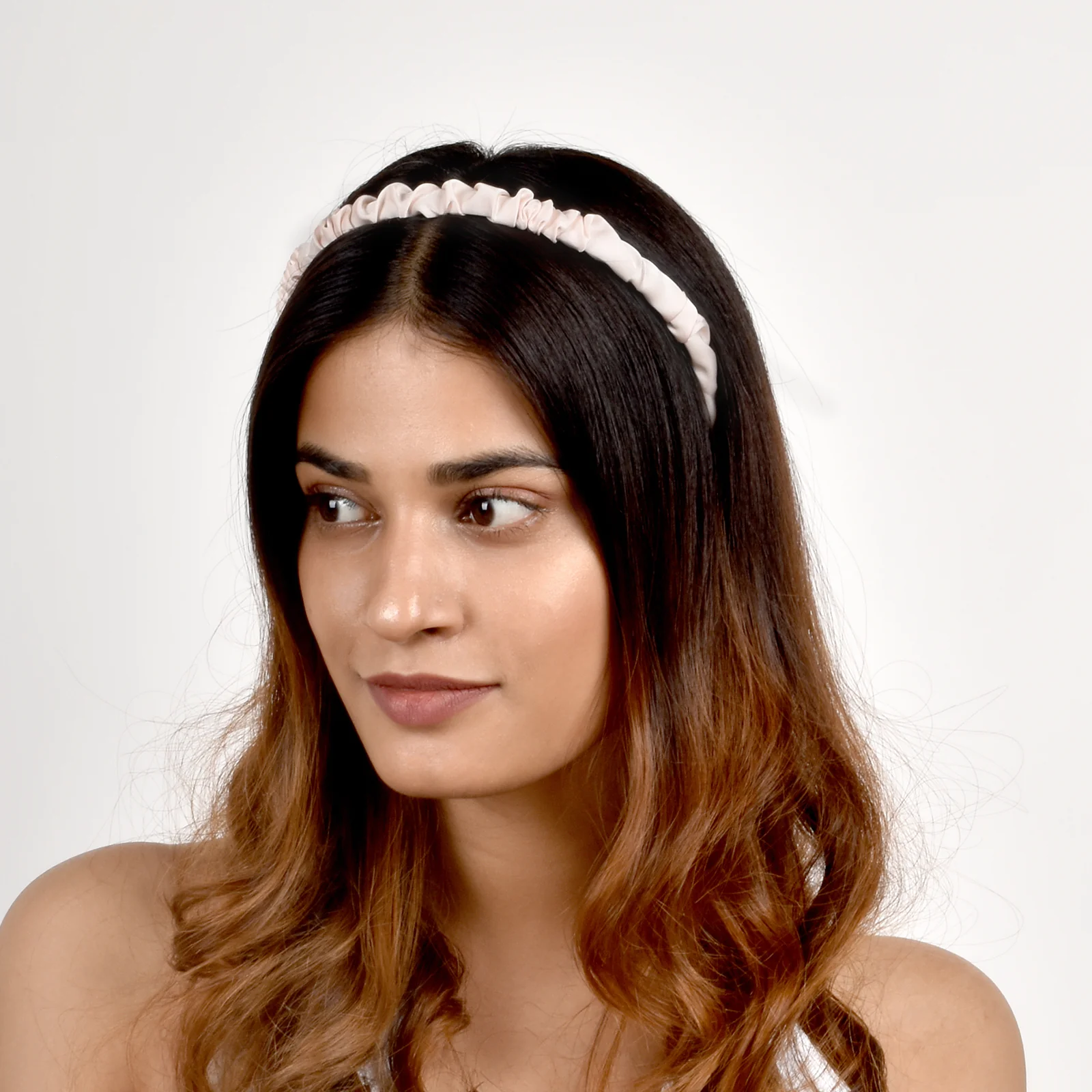 Saga Pastel Ruched Hairband - Image 3