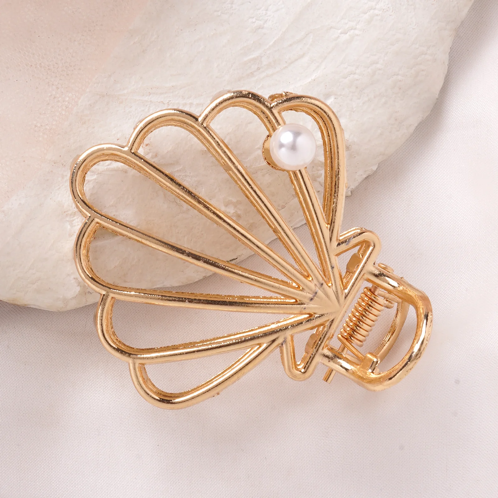 Bewitched She Shells Hair Clip - Image 2
