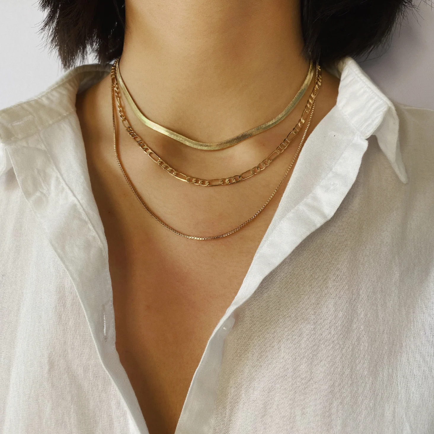 Sleek Gold Layered Necklace - Image 3