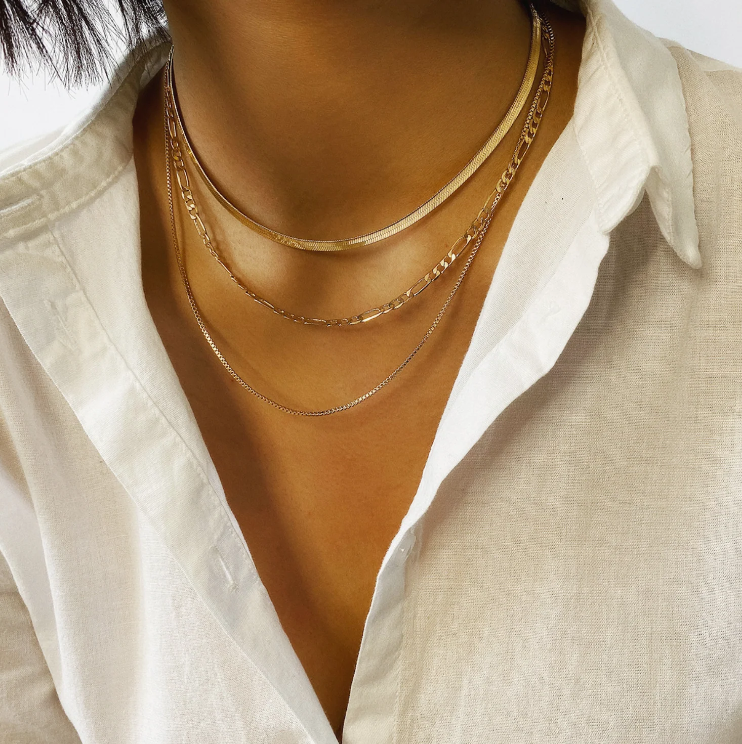 Sleek Gold Layered Necklace - Image 4