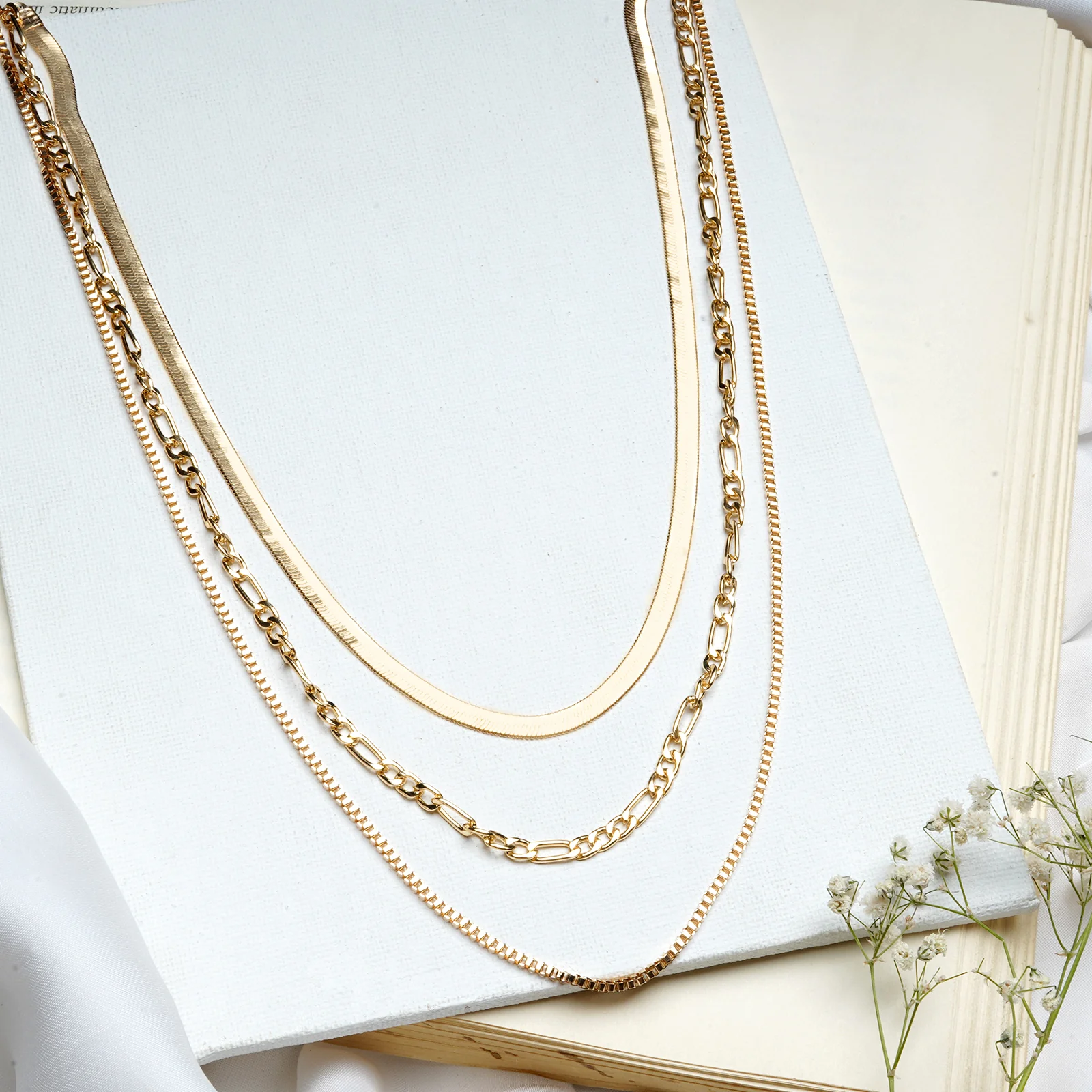 Sleek Gold Layered Necklace - Image 5