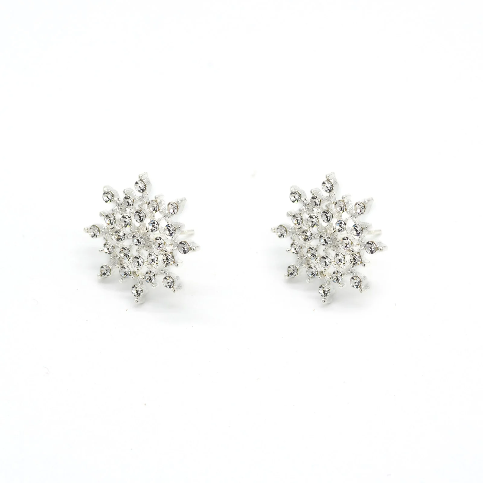 Snow Flake Silver Stud Earrings - Image 3