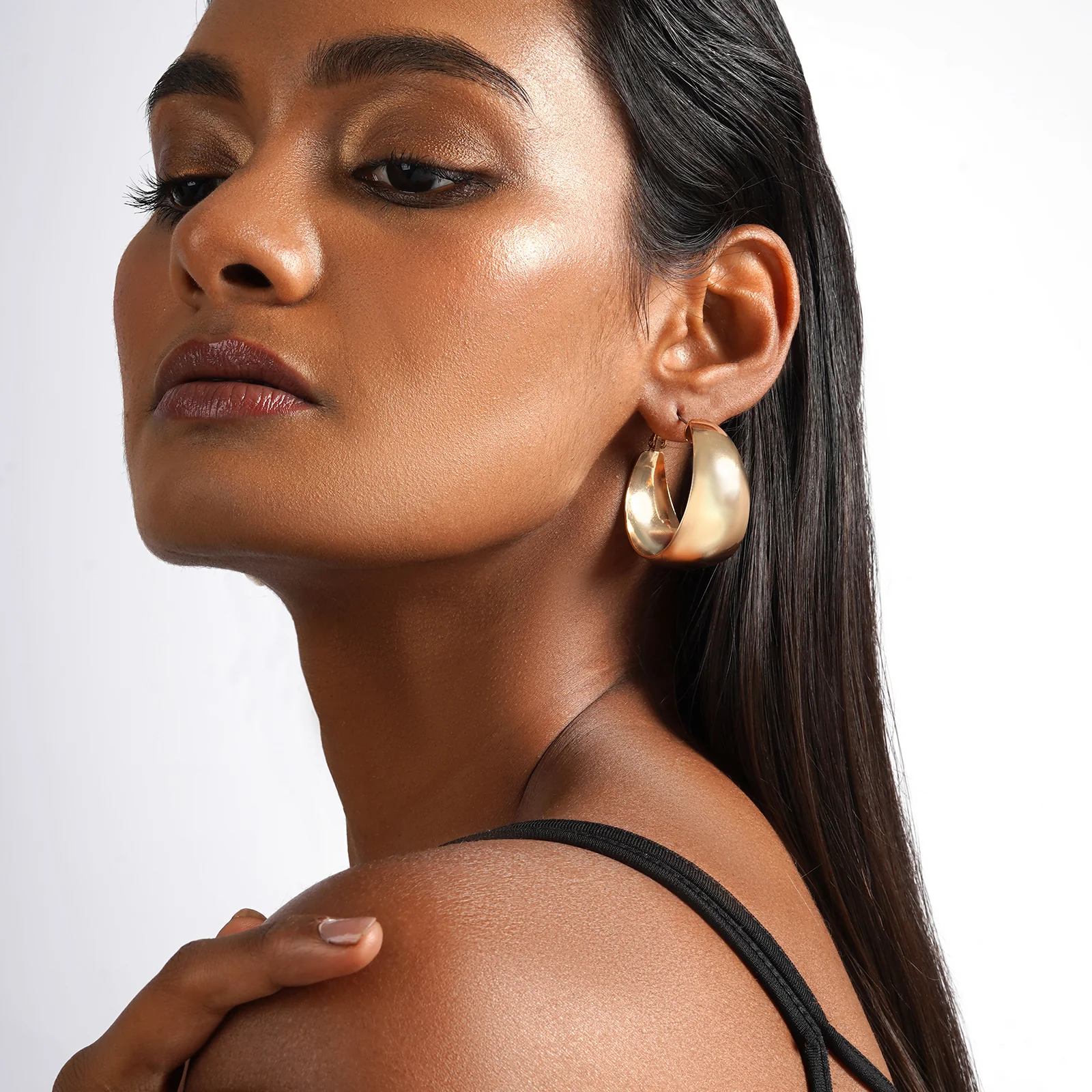 Sophia Gold Earrings - Image 2