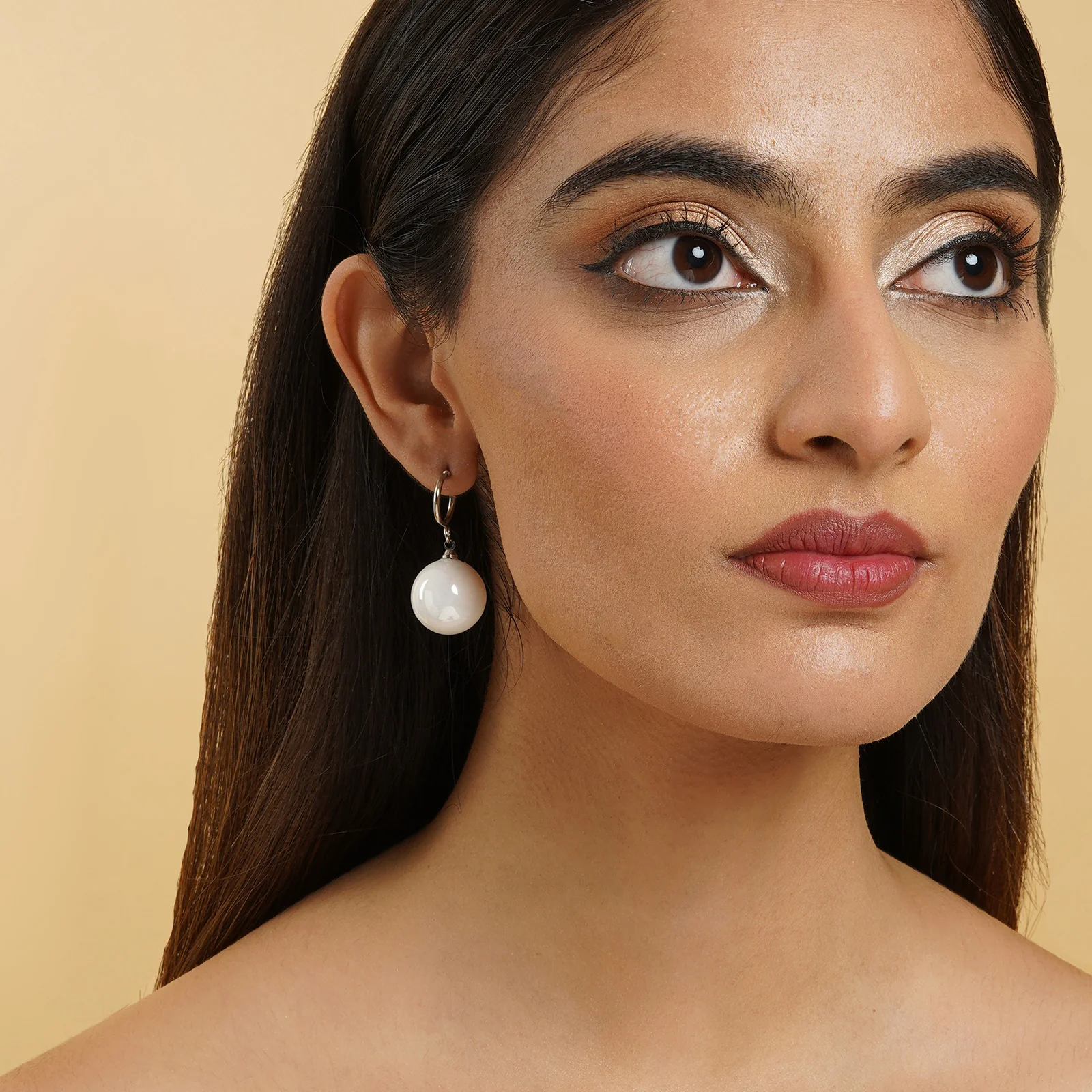Sora White & Silver Earrings - Image 2