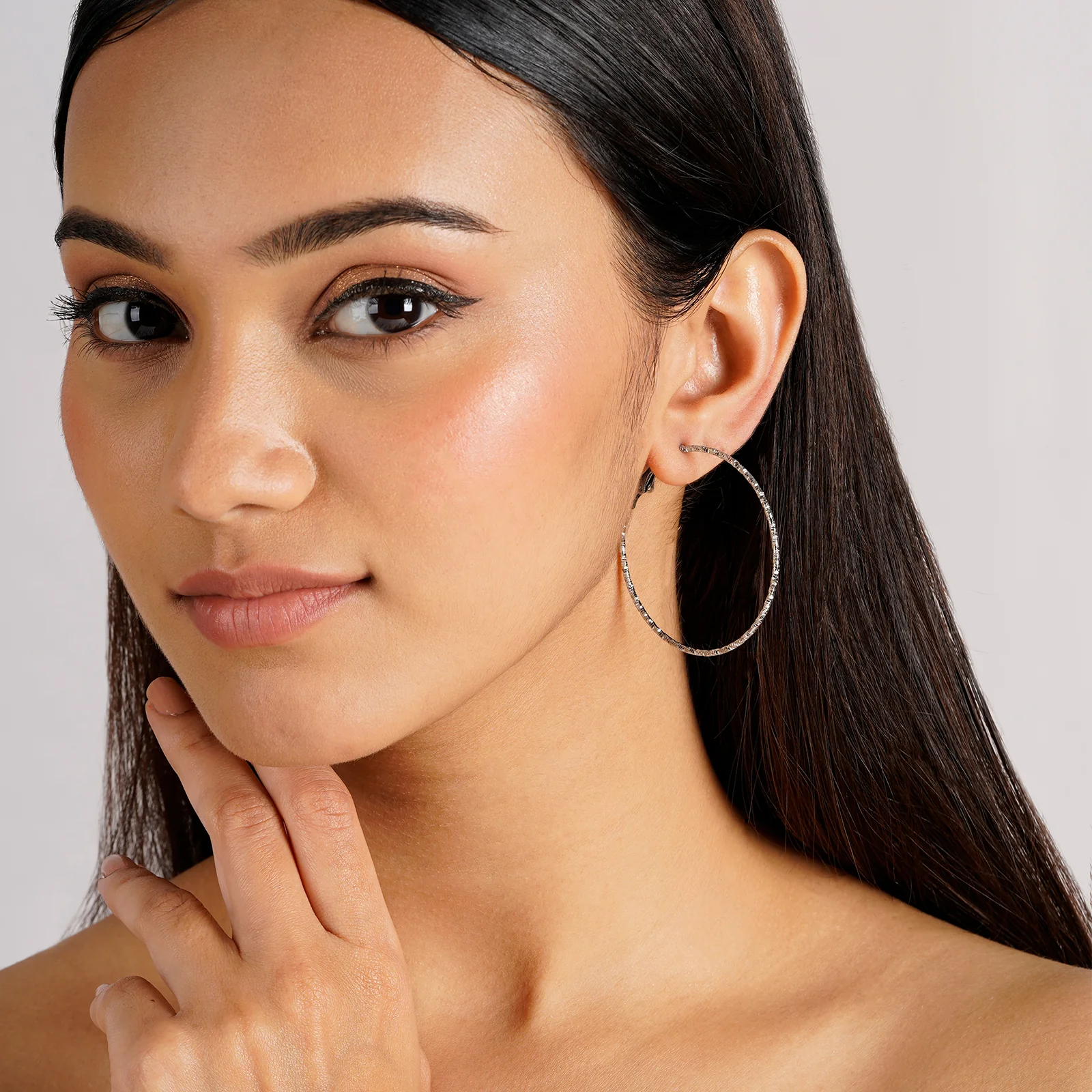 Stay Silver Earring Set - Image 2