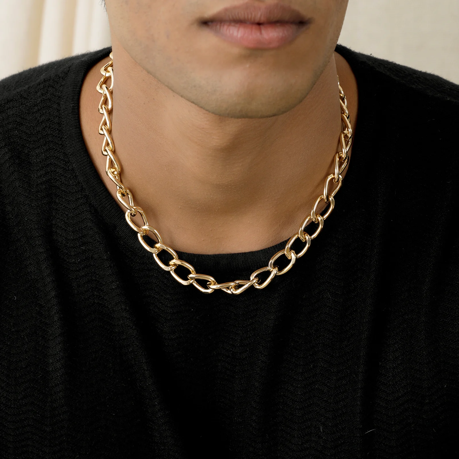Stella Curb Chain Gold Necklace - Image 5