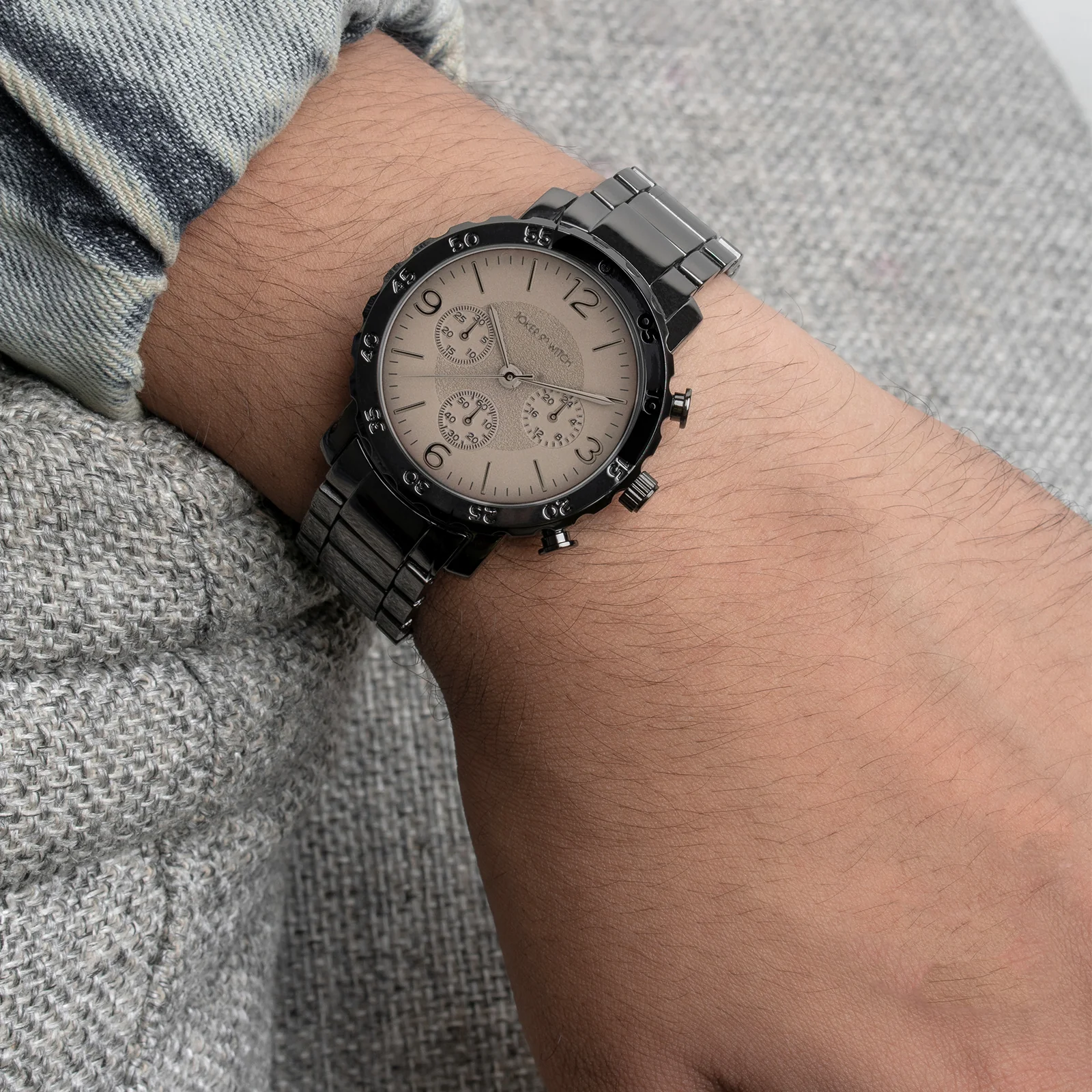 Taye Taupe Large Dial Gunmetal Linked Chain Strap Unisex Watch - Image 3