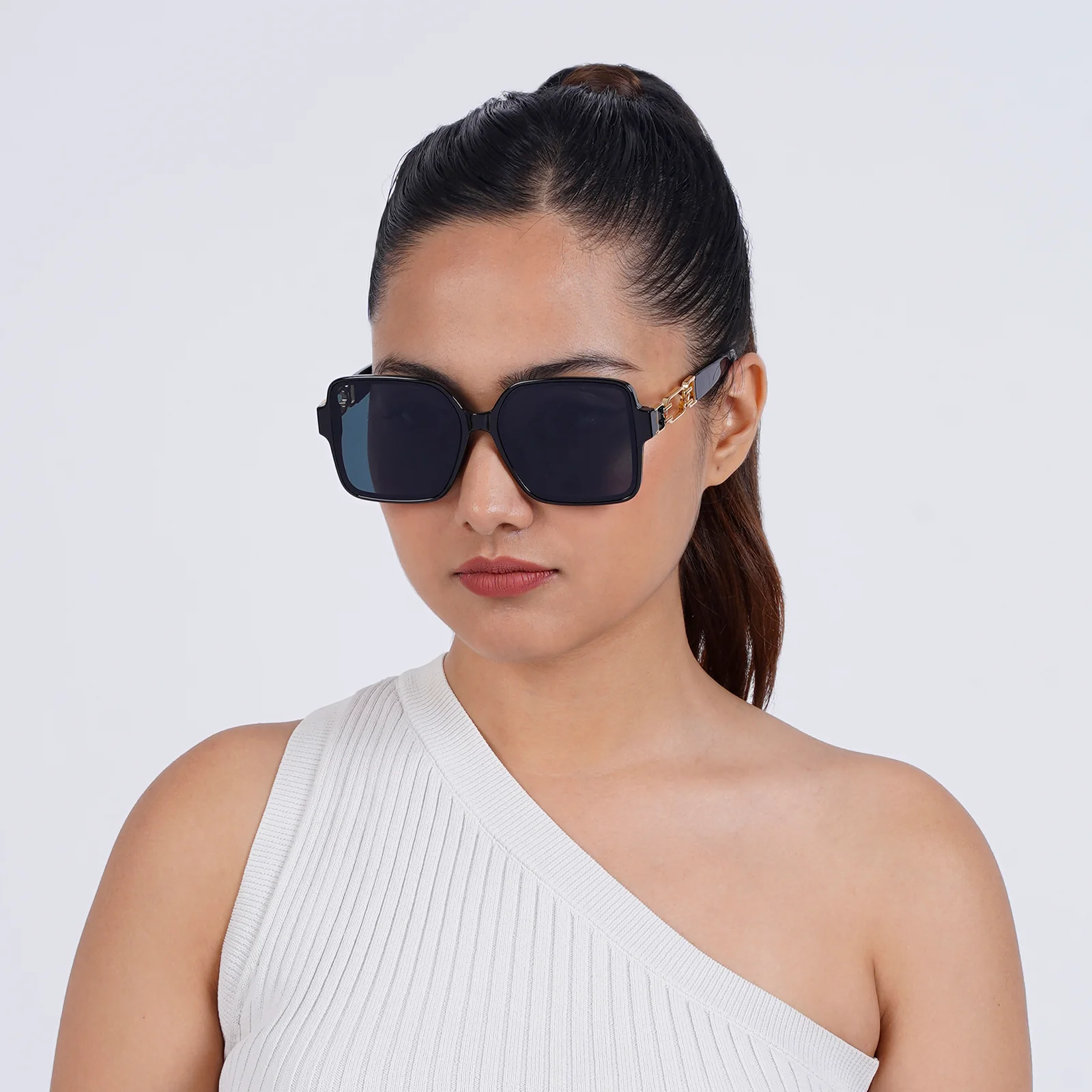 Tea Party Square Black Sunglasses - Image 6