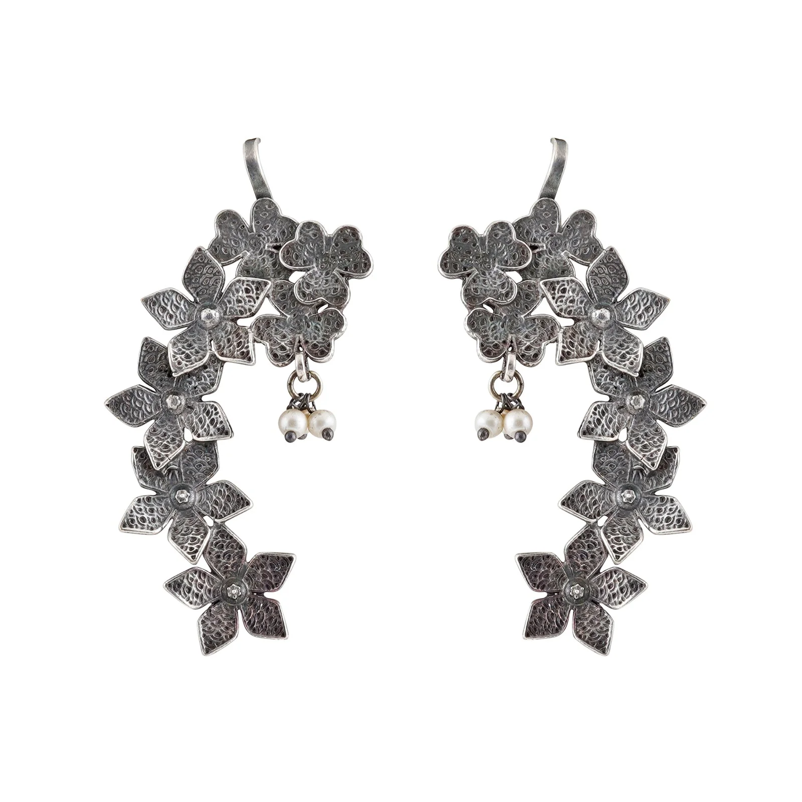 Teejh Aaira Silver Oxidised Earcuff - Image 3
