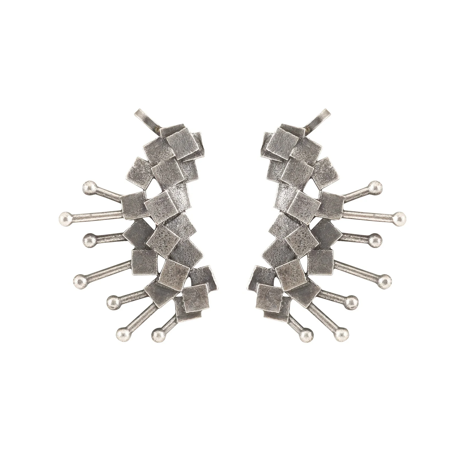 Teejh Aalaya Silver Oxidised Earcuff - Image 3