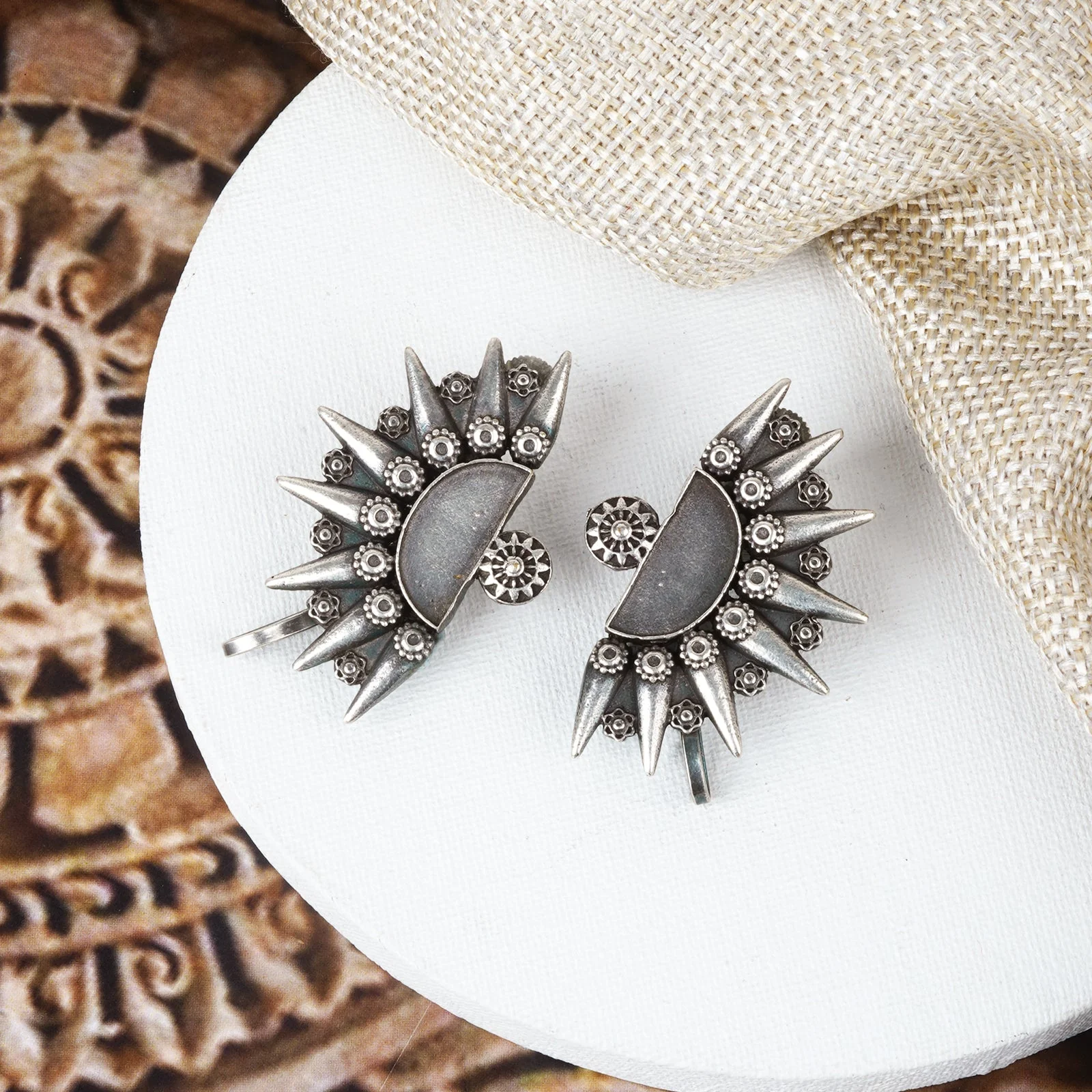 Teejh Aanika Silver Oxidised Earcuff - Image 2