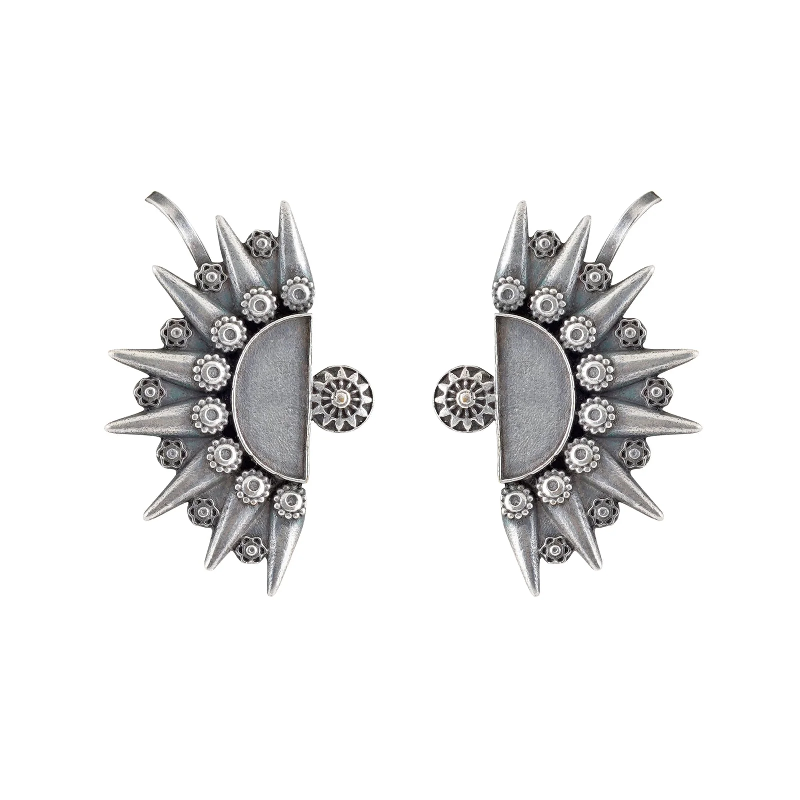 Teejh Aanika Silver Oxidised Earcuff - Image 3