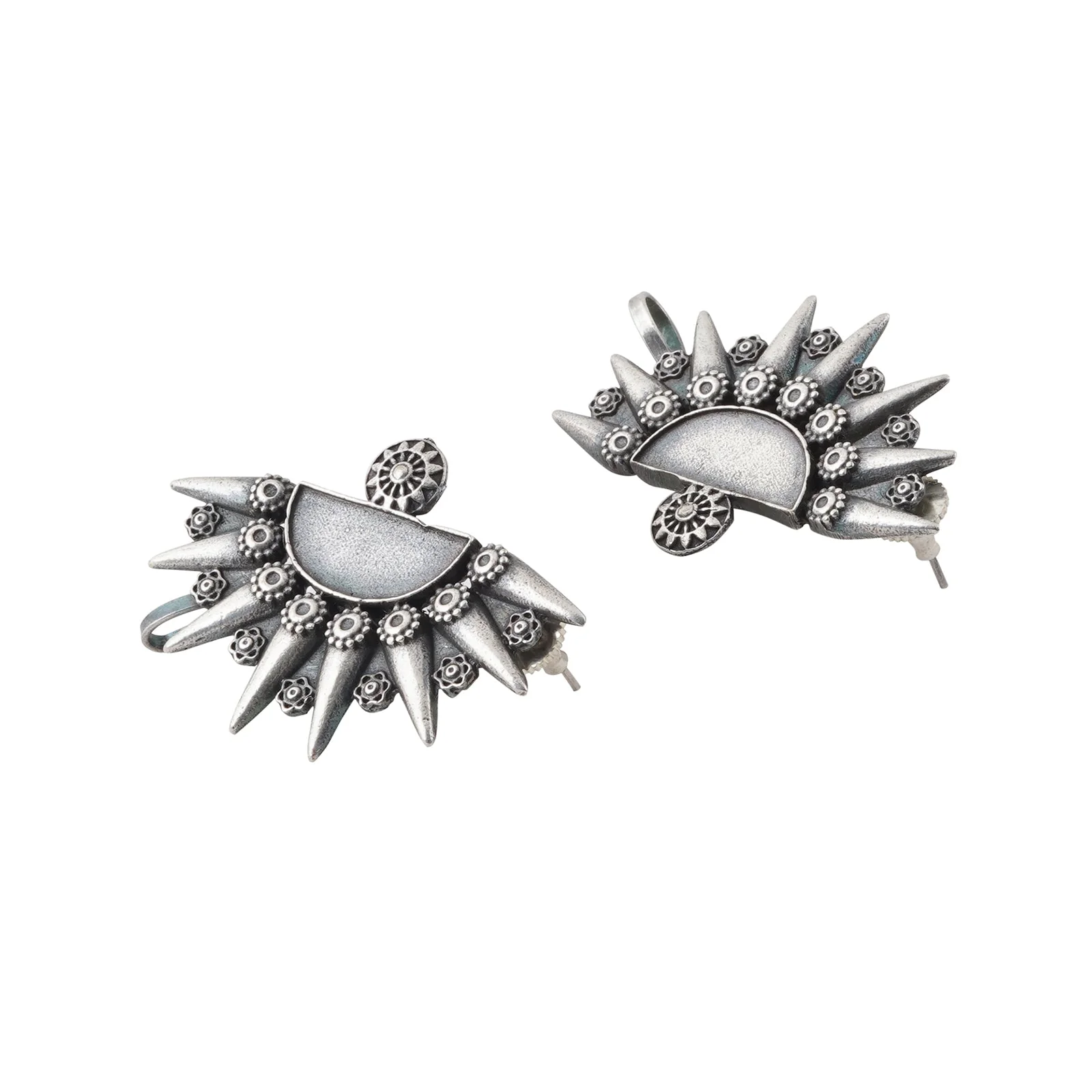 Teejh Aanika Silver Oxidised Earcuff - Image 4
