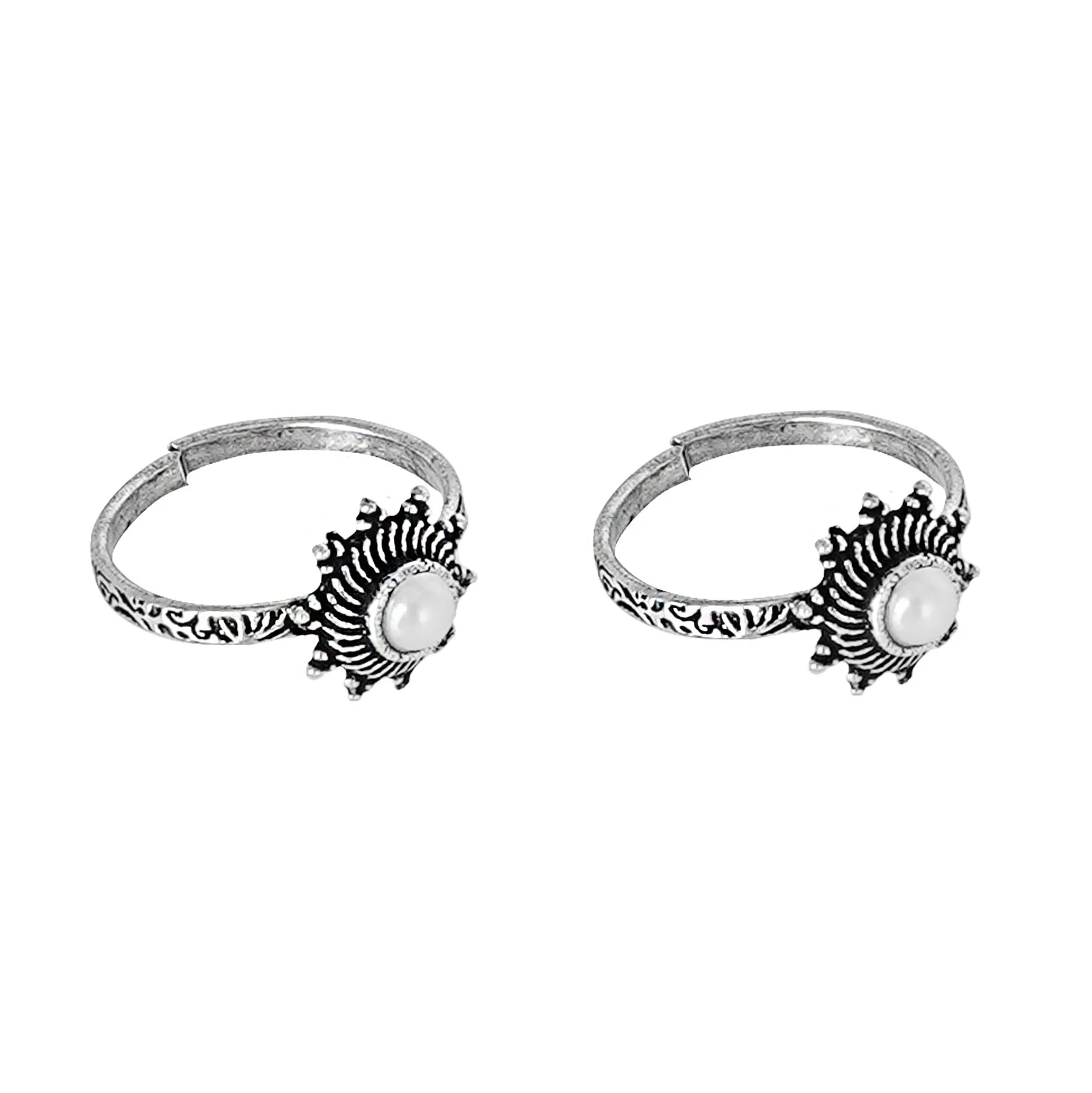 Teejh Aashvi White Silver Oxidised Toe Rings - Image 3