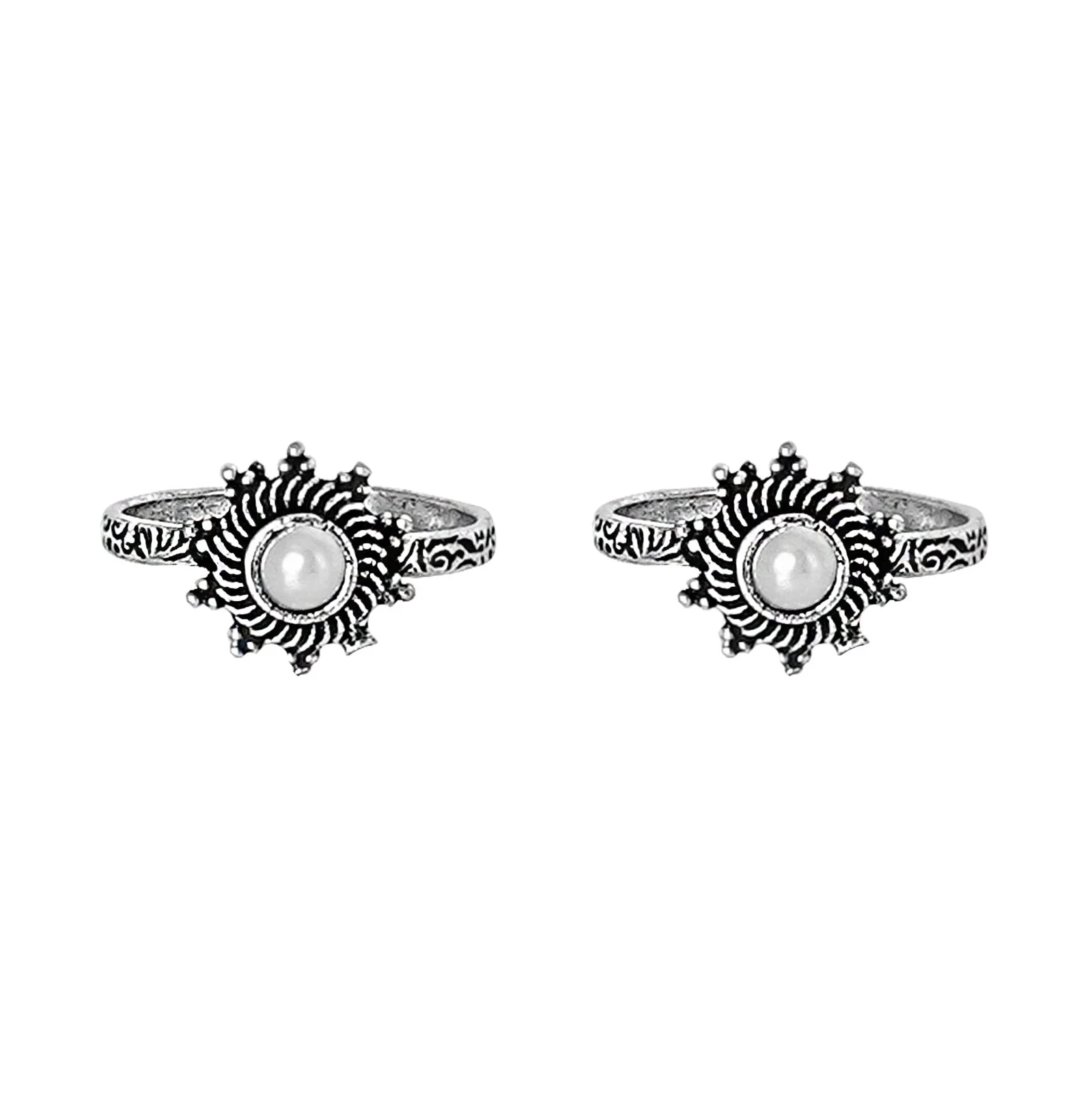 Teejh Aashvi White Silver Oxidised Toe Rings - Image 5