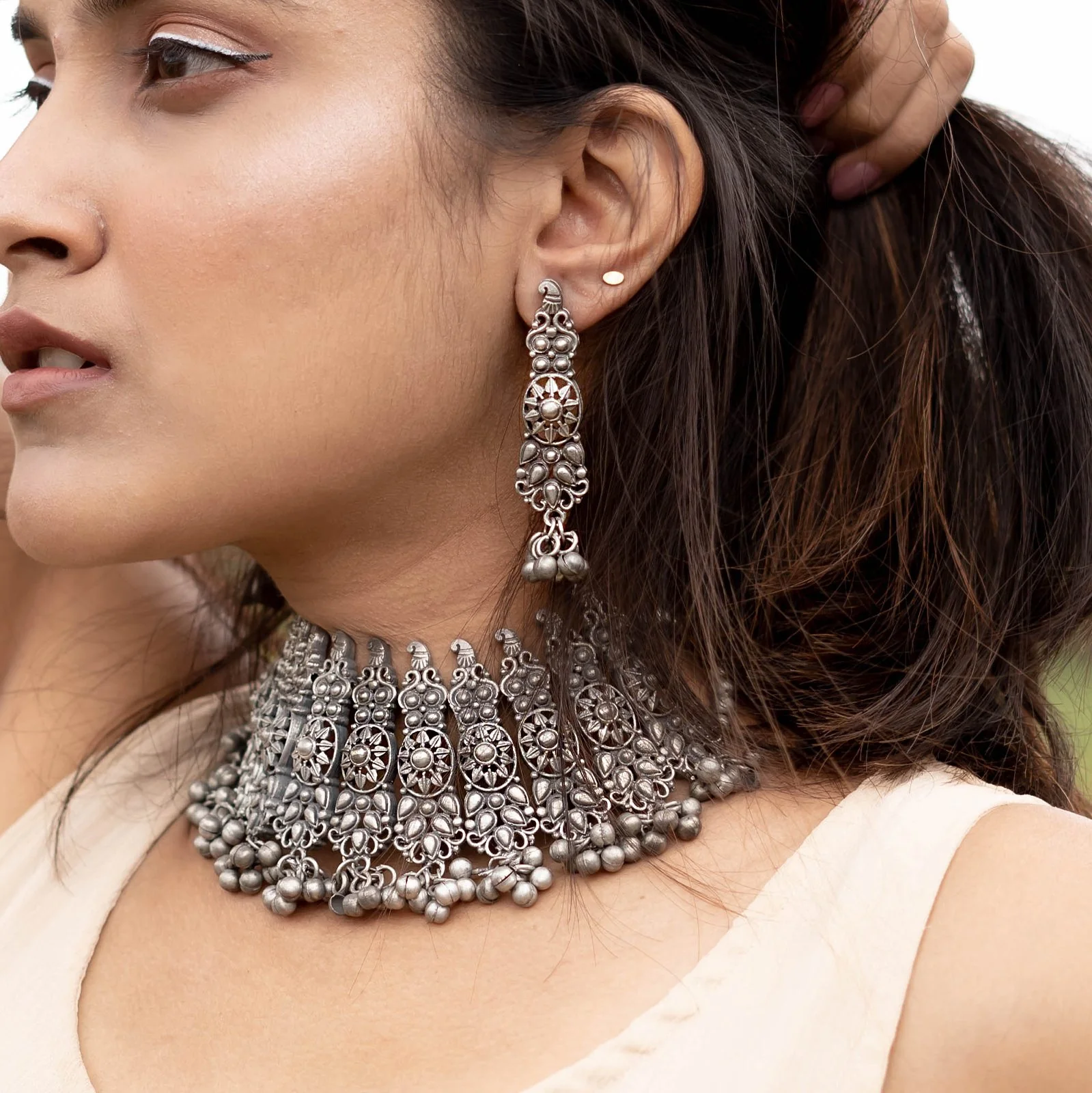 Teejh Anay Antique Silver Polish Choker Necklace Set - Image 2