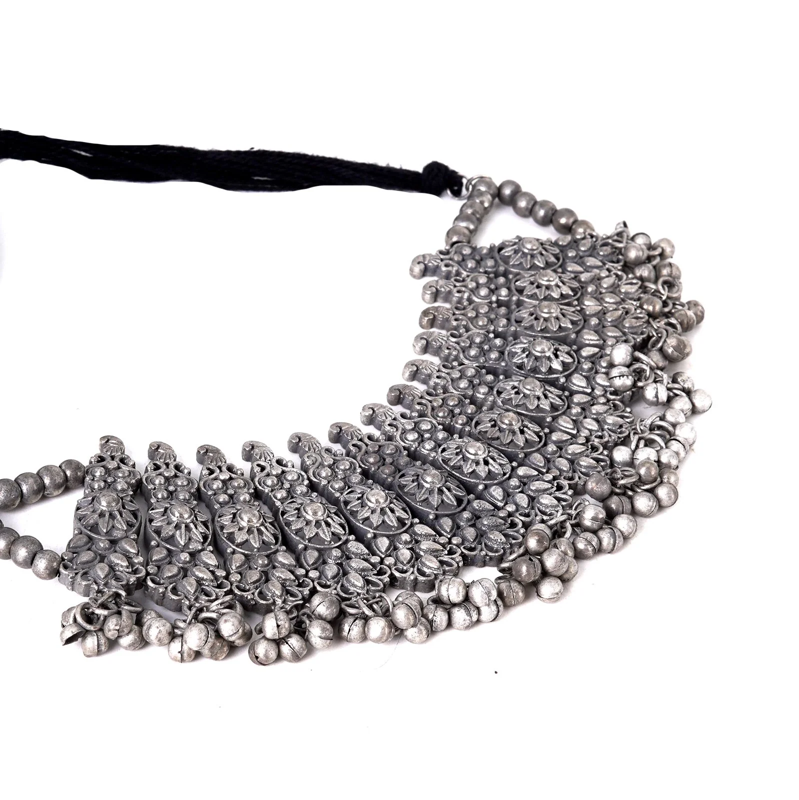 Teejh Anay Antique Silver Polish Choker Necklace Set - Image 7