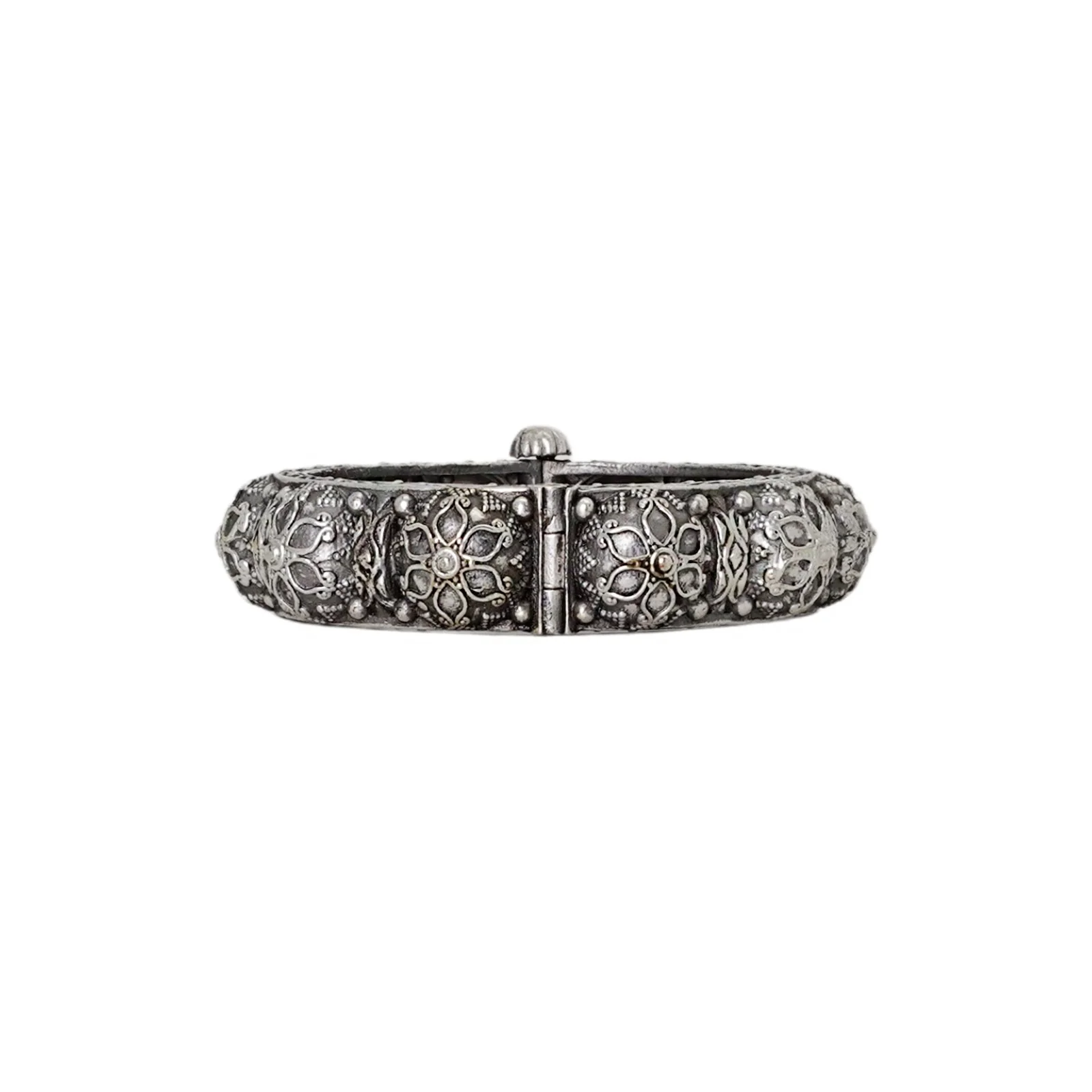 Teejh Dayita Silver Oxidised Bangle - Image 3