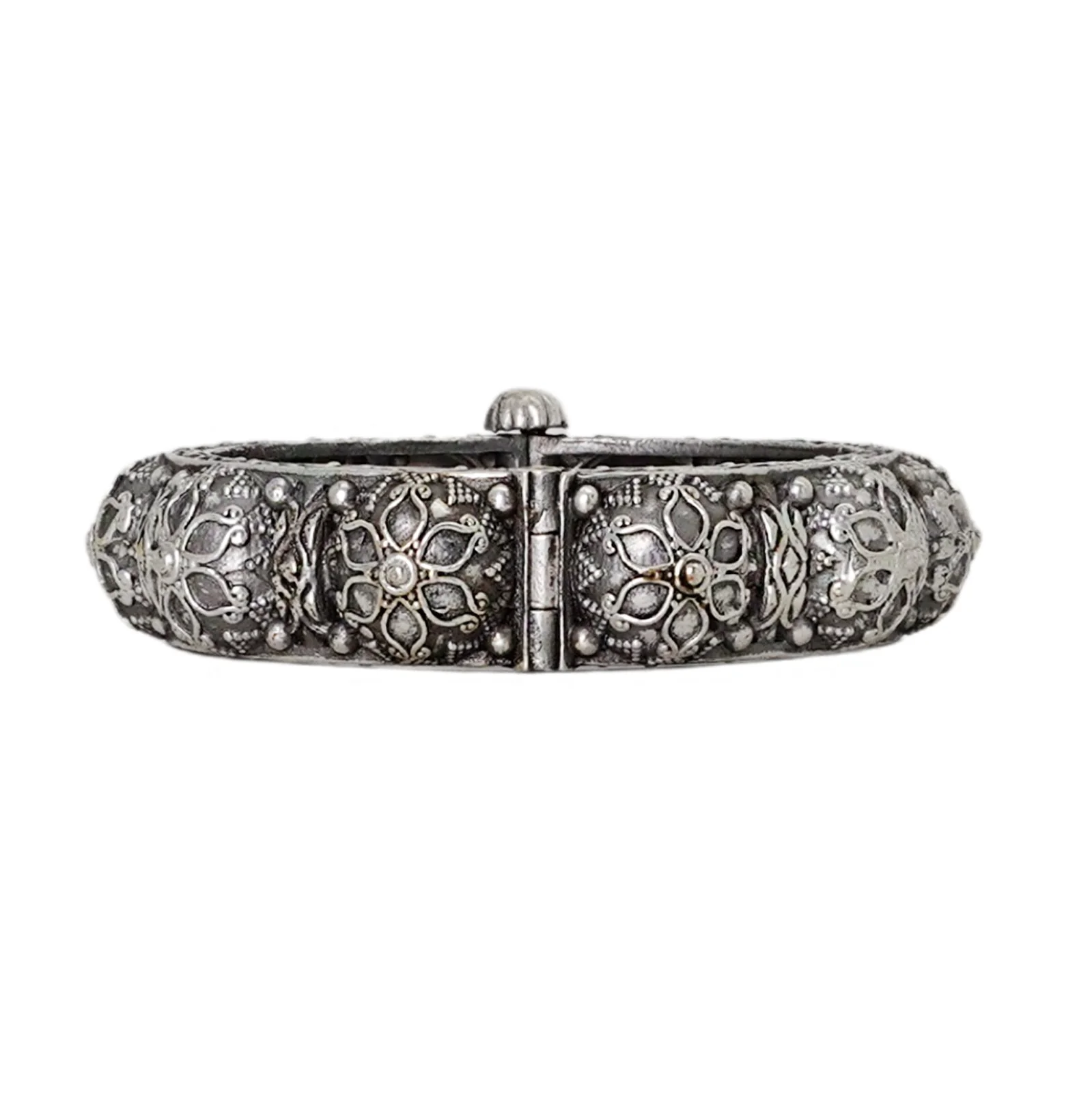 Teejh Dayita Silver Oxidised Bangle - Image 4