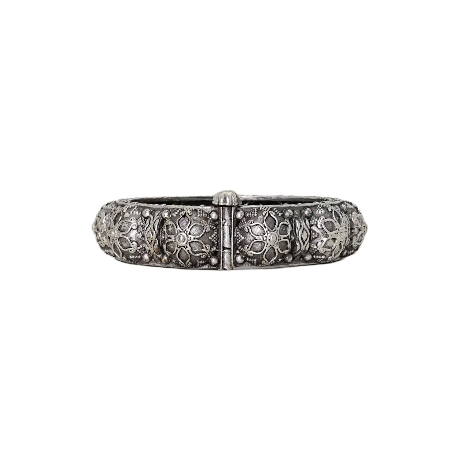 Teejh Dayita Silver Oxidised Bangle - Image 5