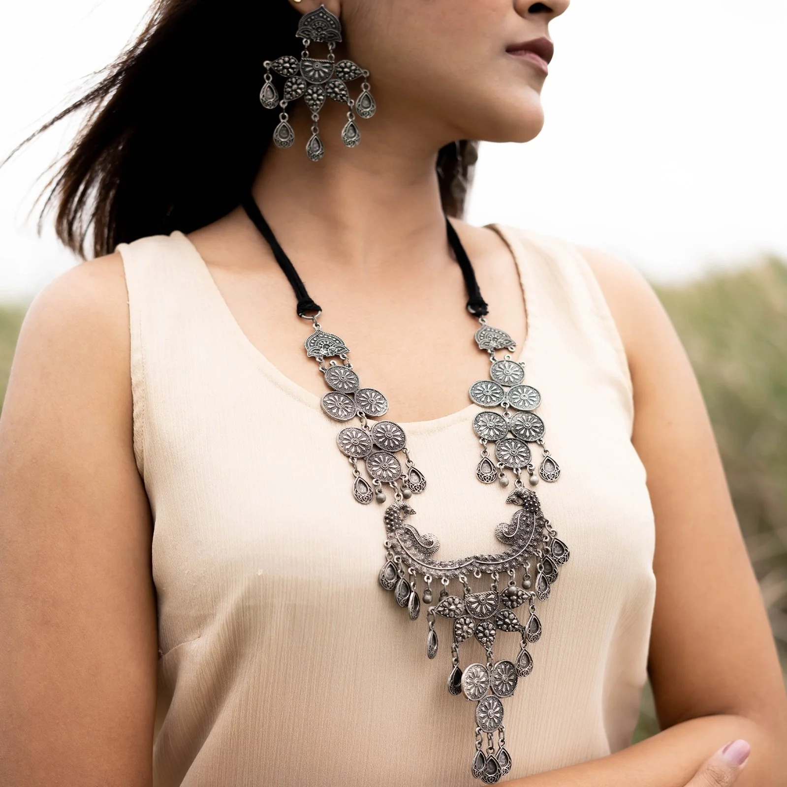 Teejh Dira Antique Silver Polish Necklace Set - Image 2
