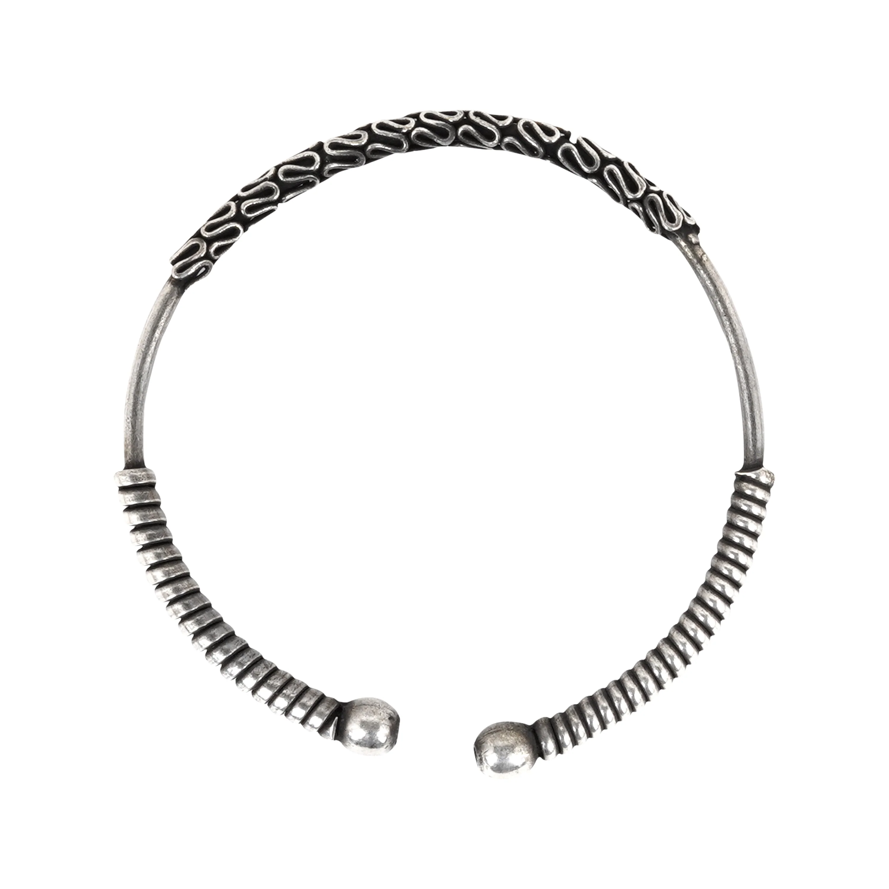 Teejh Dyuthi Silver Oxidised Bracelet - Image 5