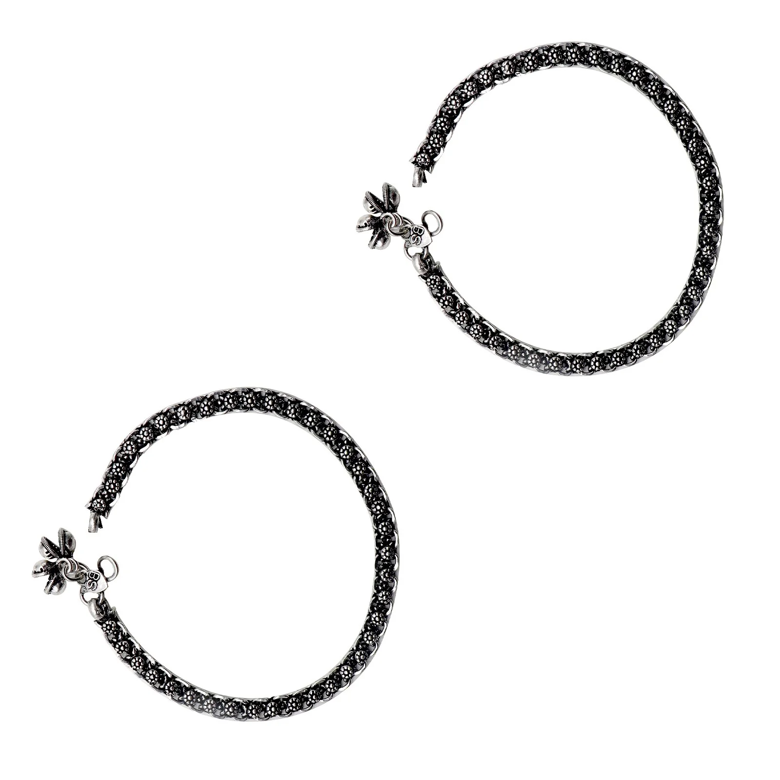 Gouri Metallic Ghungroo Silver Oxidized Jewelry Gift Set - Image 4
