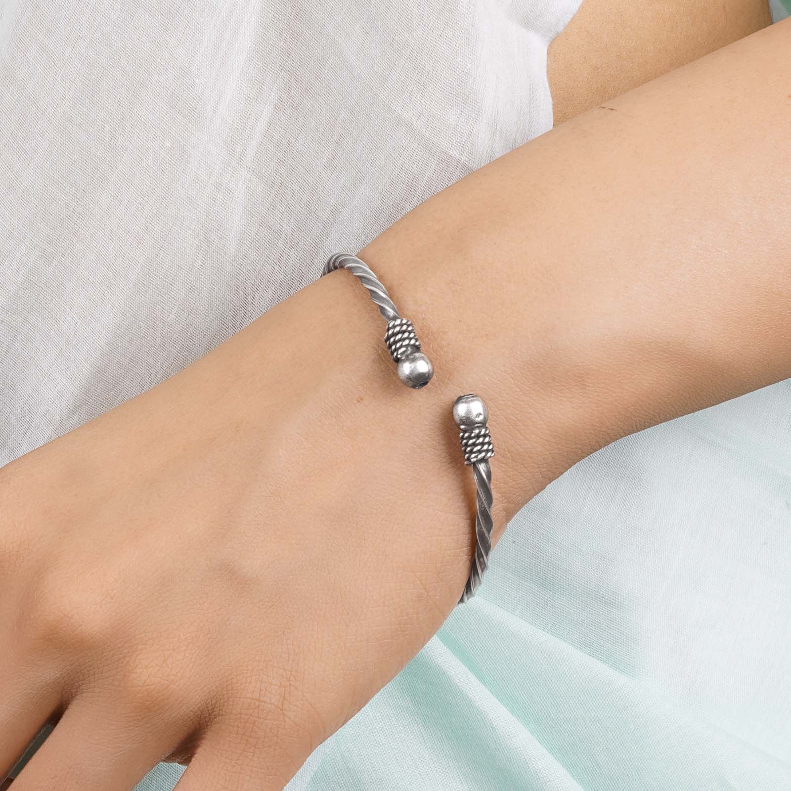 Teejh Inari Silver Oxidised Bracelet - Image 2
