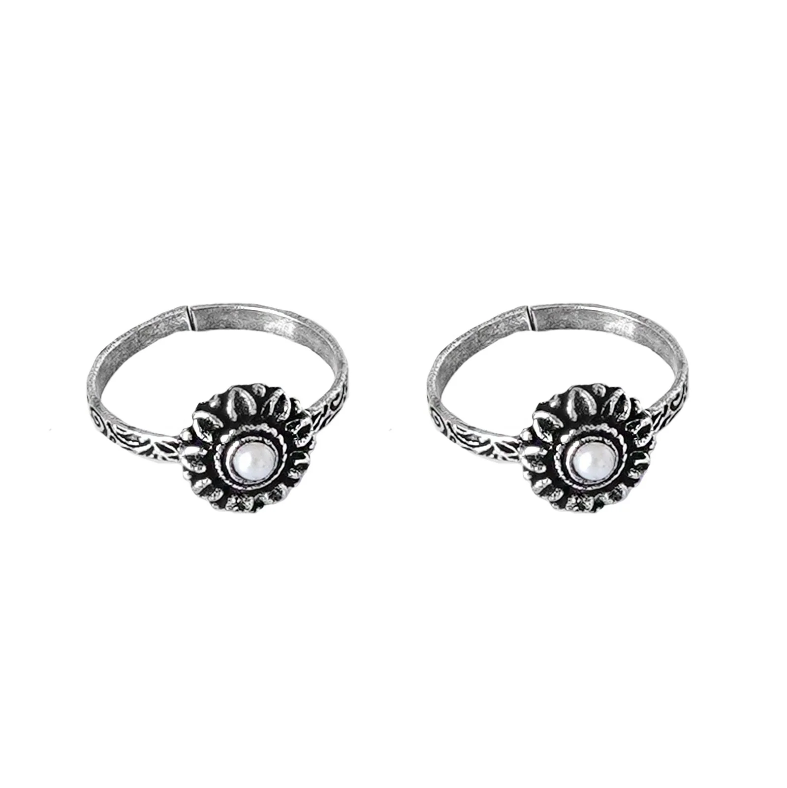 Teejh Kaina White Stone Silver Oxidised Toe Rings - Image 5