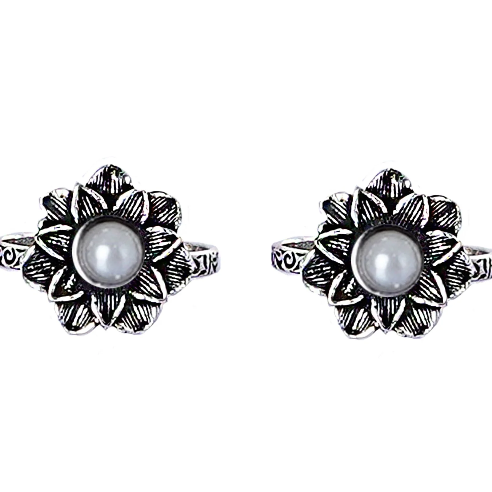 Teejh Kayra White Stone Silver Oxidised Toe Rings - Image 5