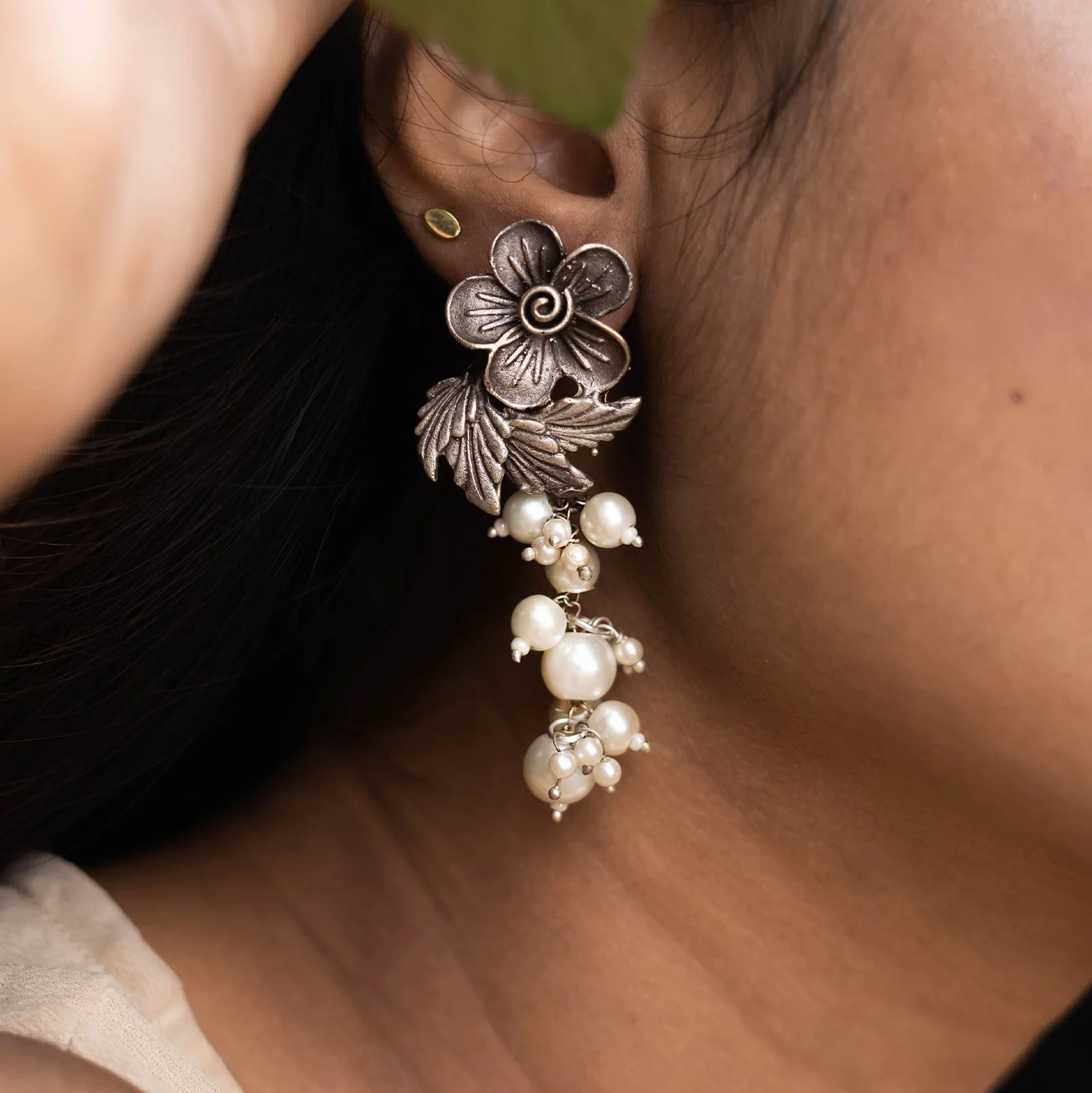 Teejh Kriva Floral Ethnic Silver Oxidised Pearl EarTeejh Ring - Image 2