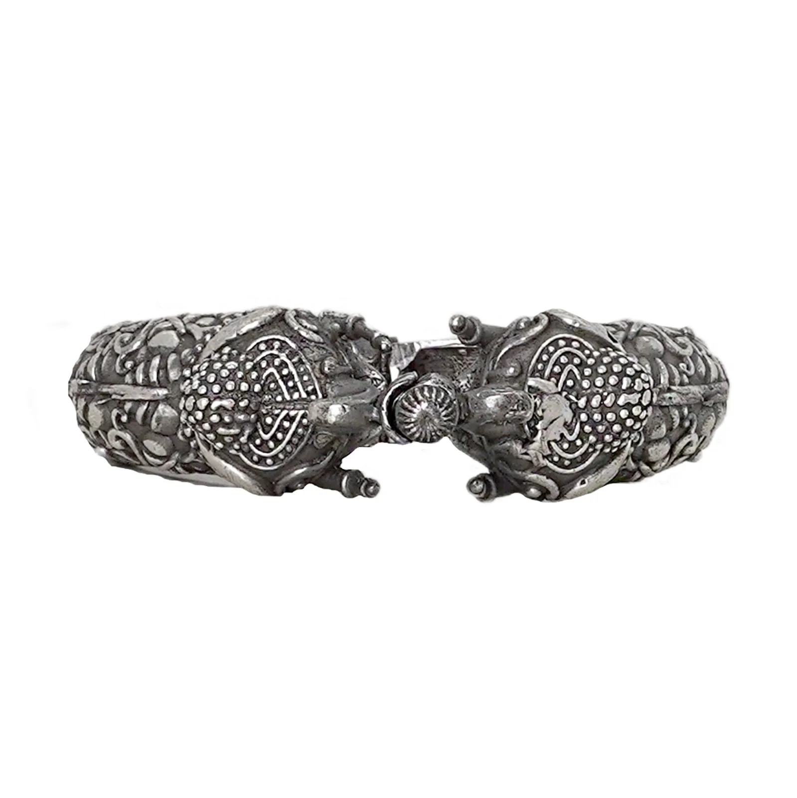 Teejh Meher Silver Oxidised Bangle - Image 4