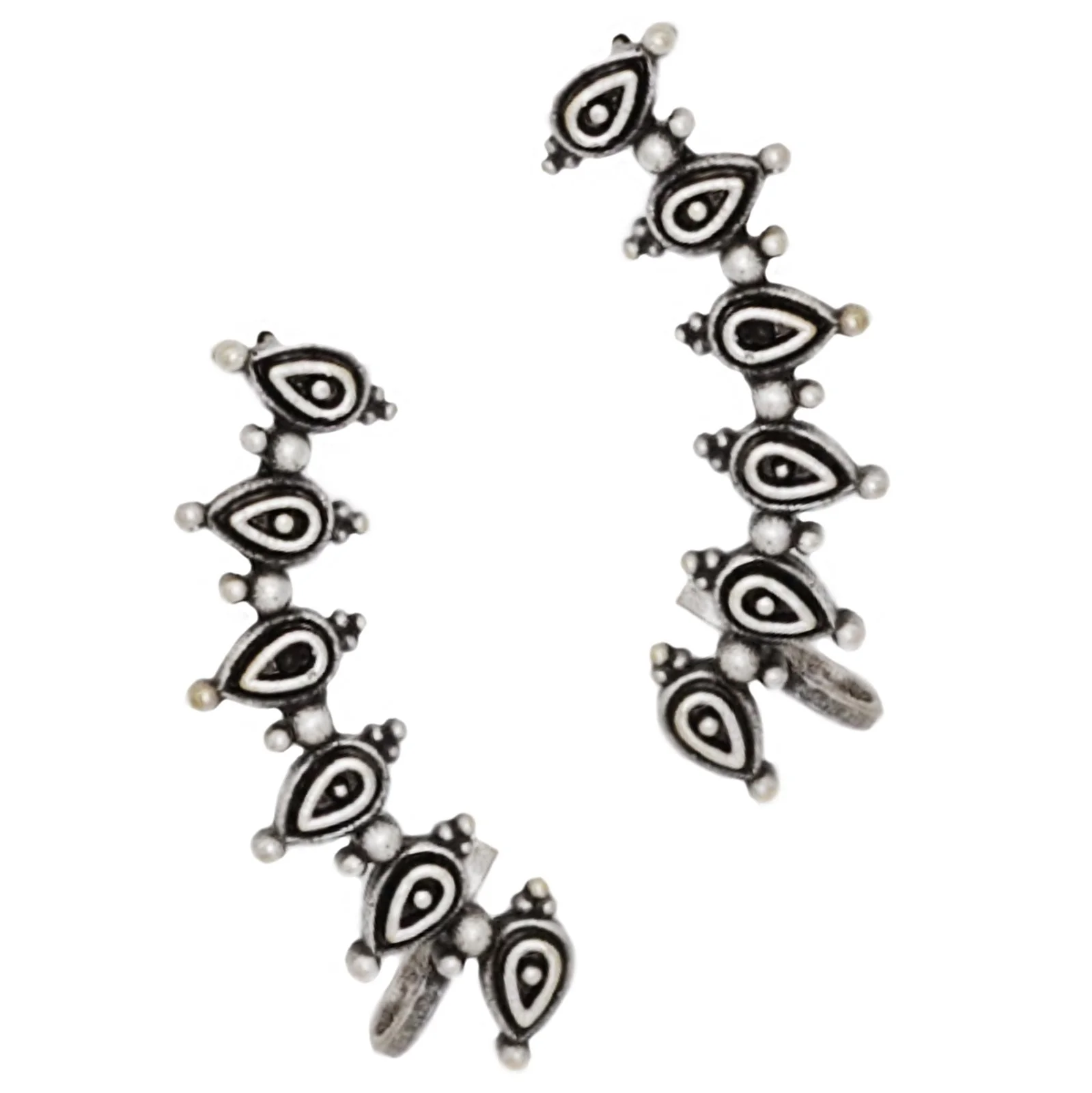 Teejh Miraan Silver Oxidised Earcuff - Image 2