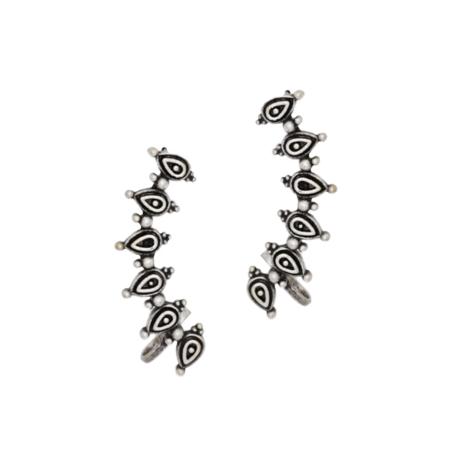 Teejh Miraan Silver Oxidised Earcuff - Image 3