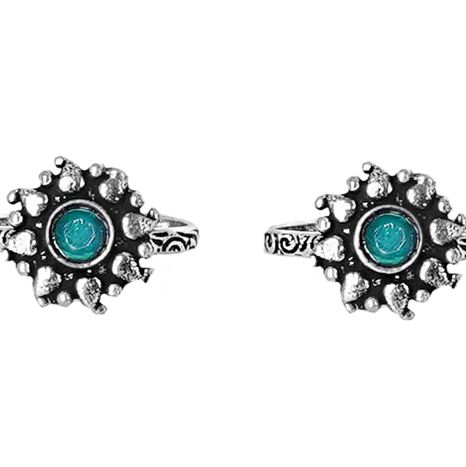 Teejh Miraya Green Stone Silver Oxidised Toe Rings - Image 4