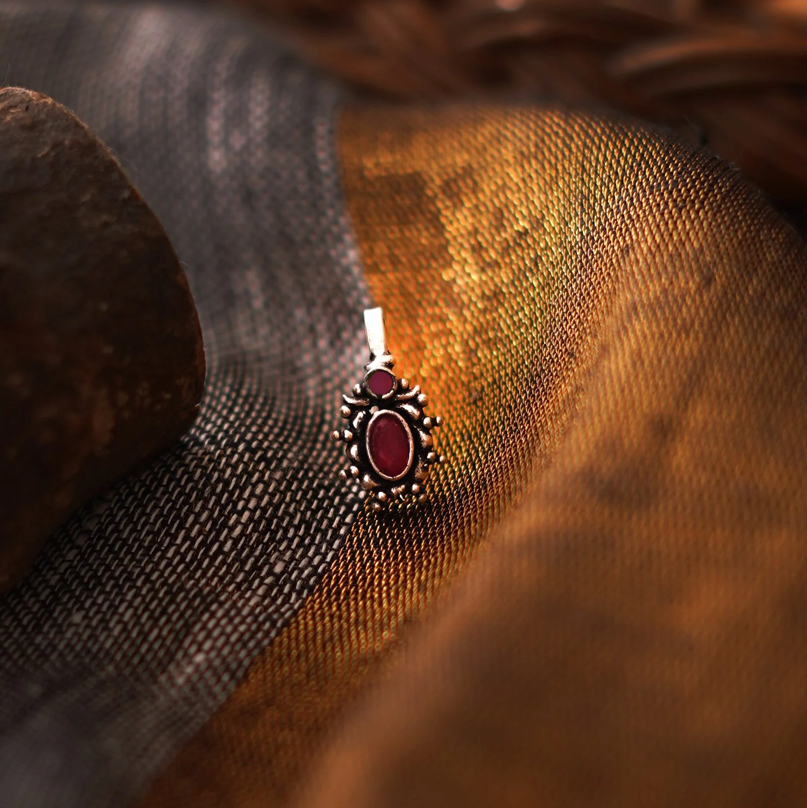 Teejh Parthavi Red Stone Nose Pin - Image 2