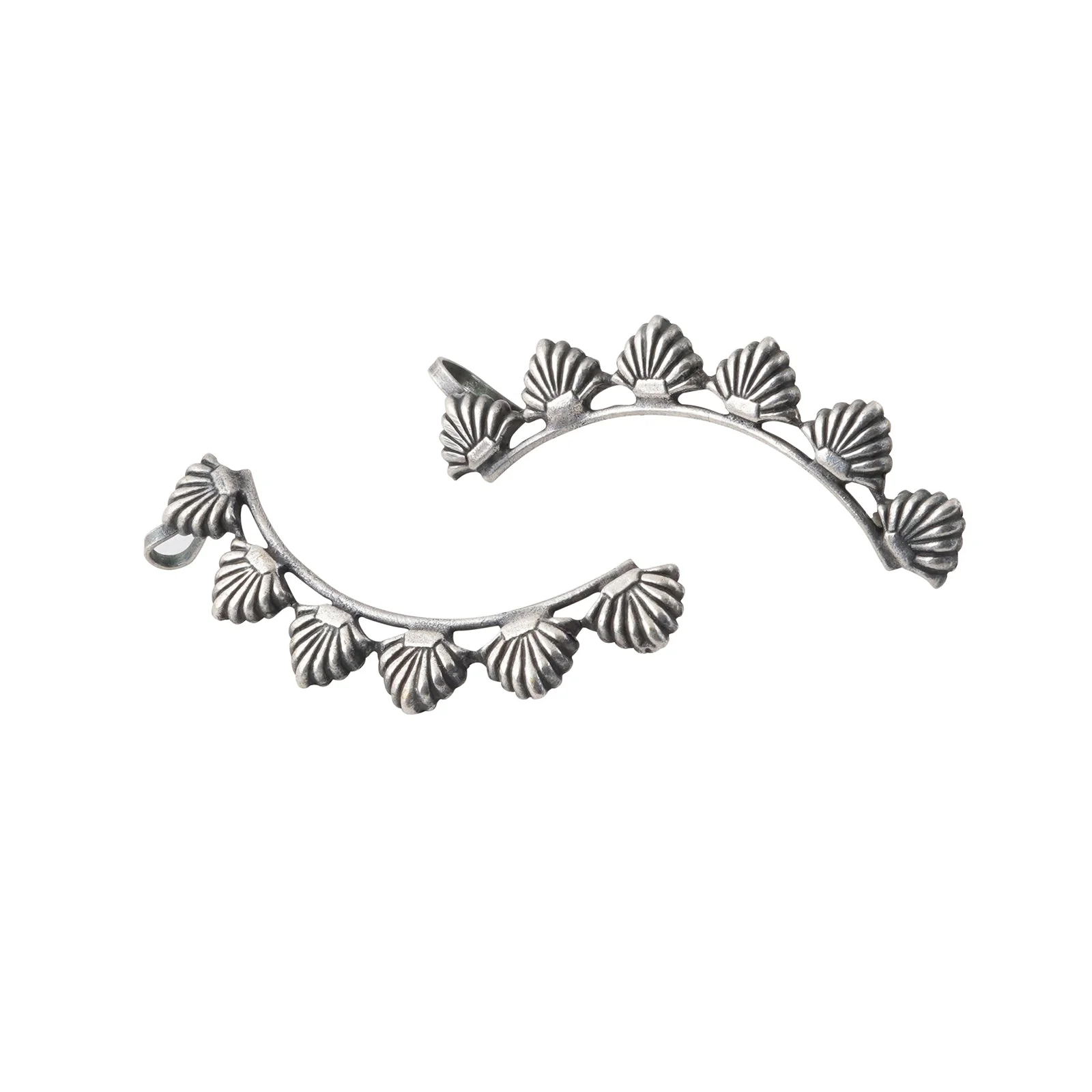 Teejh Prisha Silver Oxidised Earcuff - Image 3