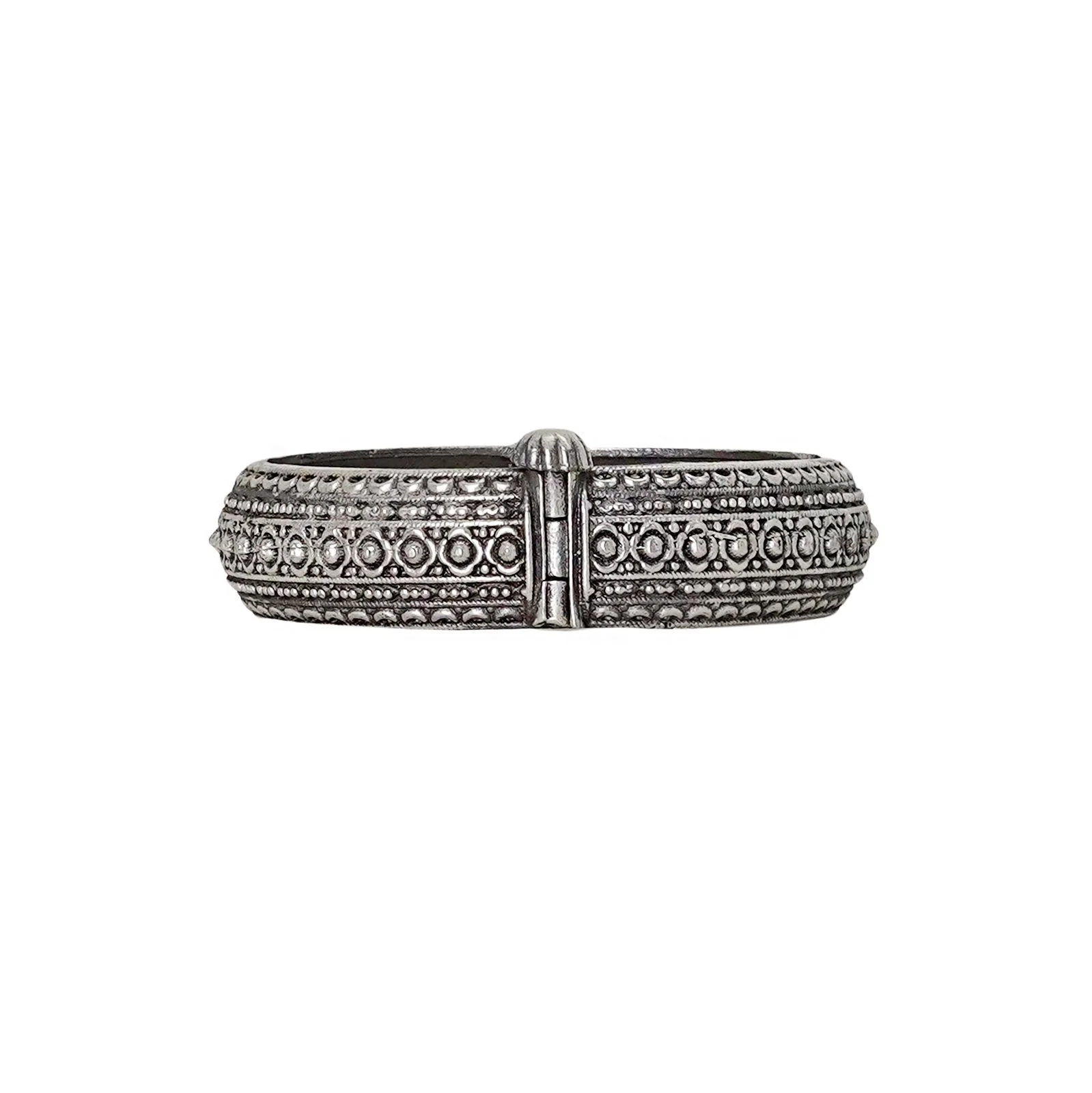 Teejh Raisha Silver Oxidised Bangle - Image 4