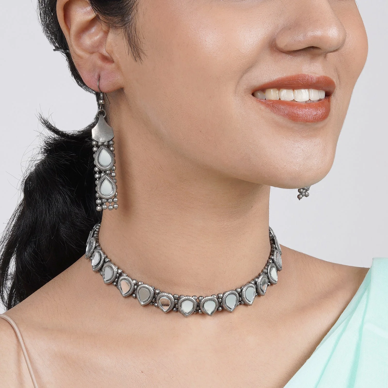Teejh Riddhima Silver Oxidised Necklace Set - Image 2