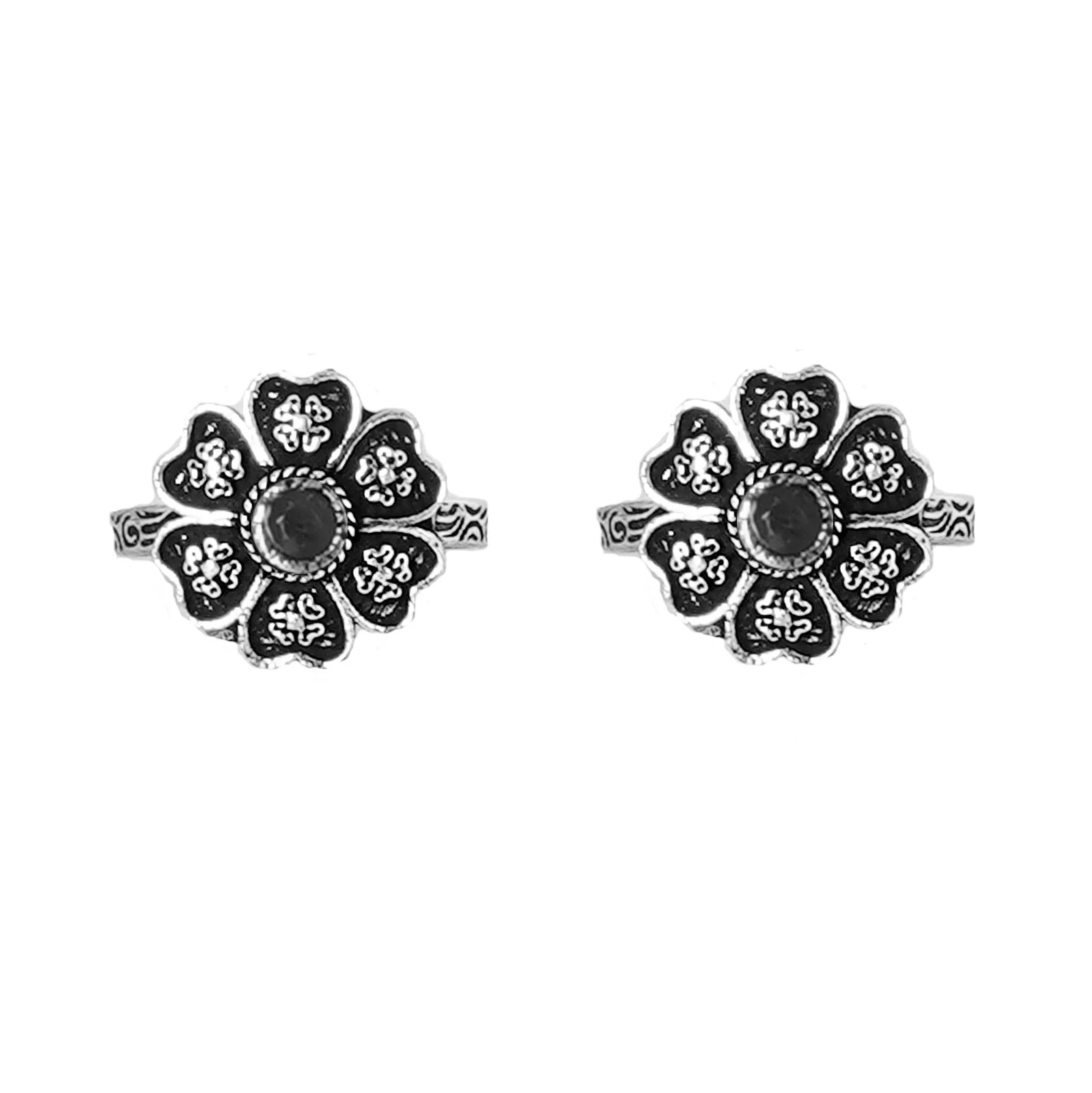 Teejh Ruhi Black Stone Silver Oxidised Toe Rings - Image 3
