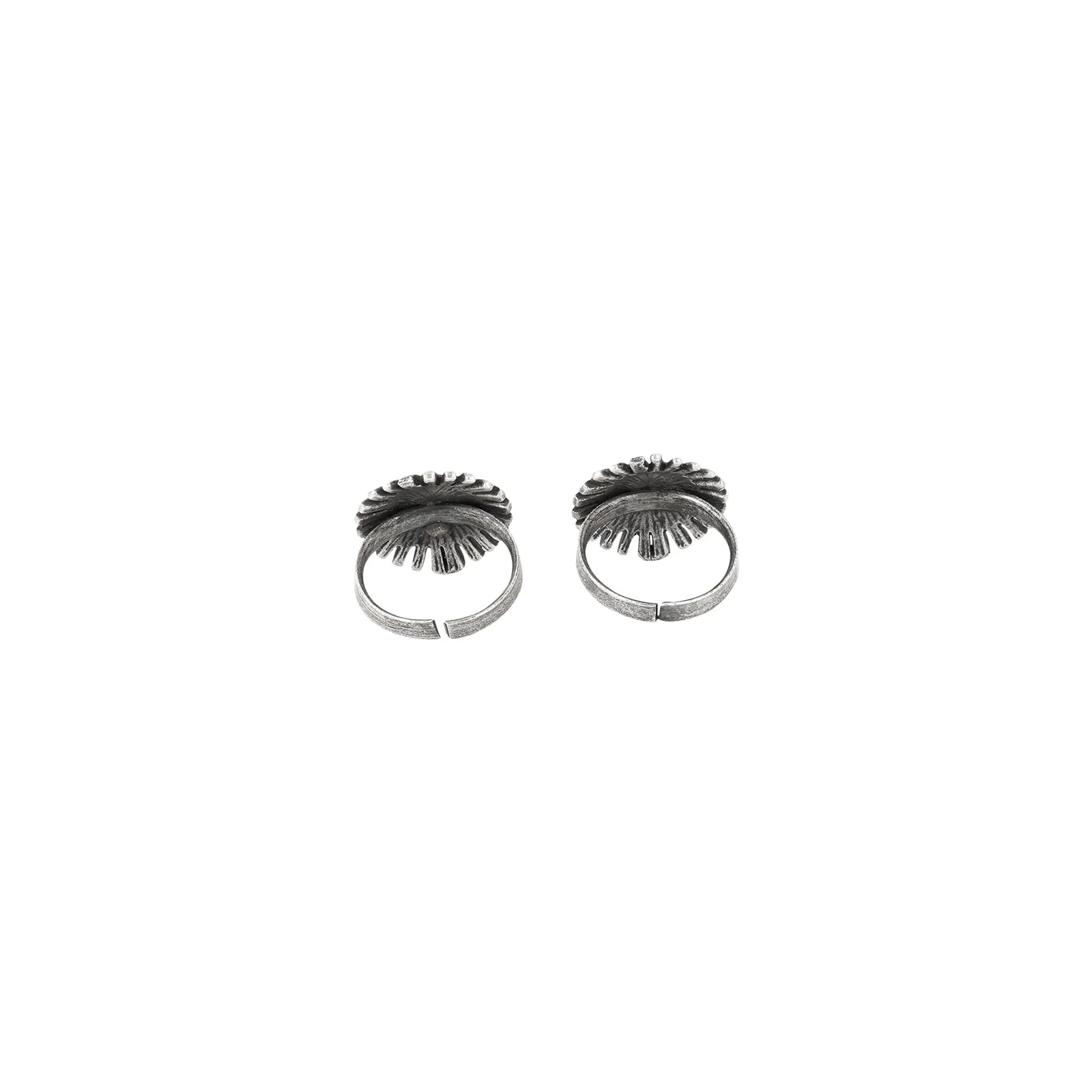 Teejh Sarvansha Silver Oxidised Toe Rings - Image 5