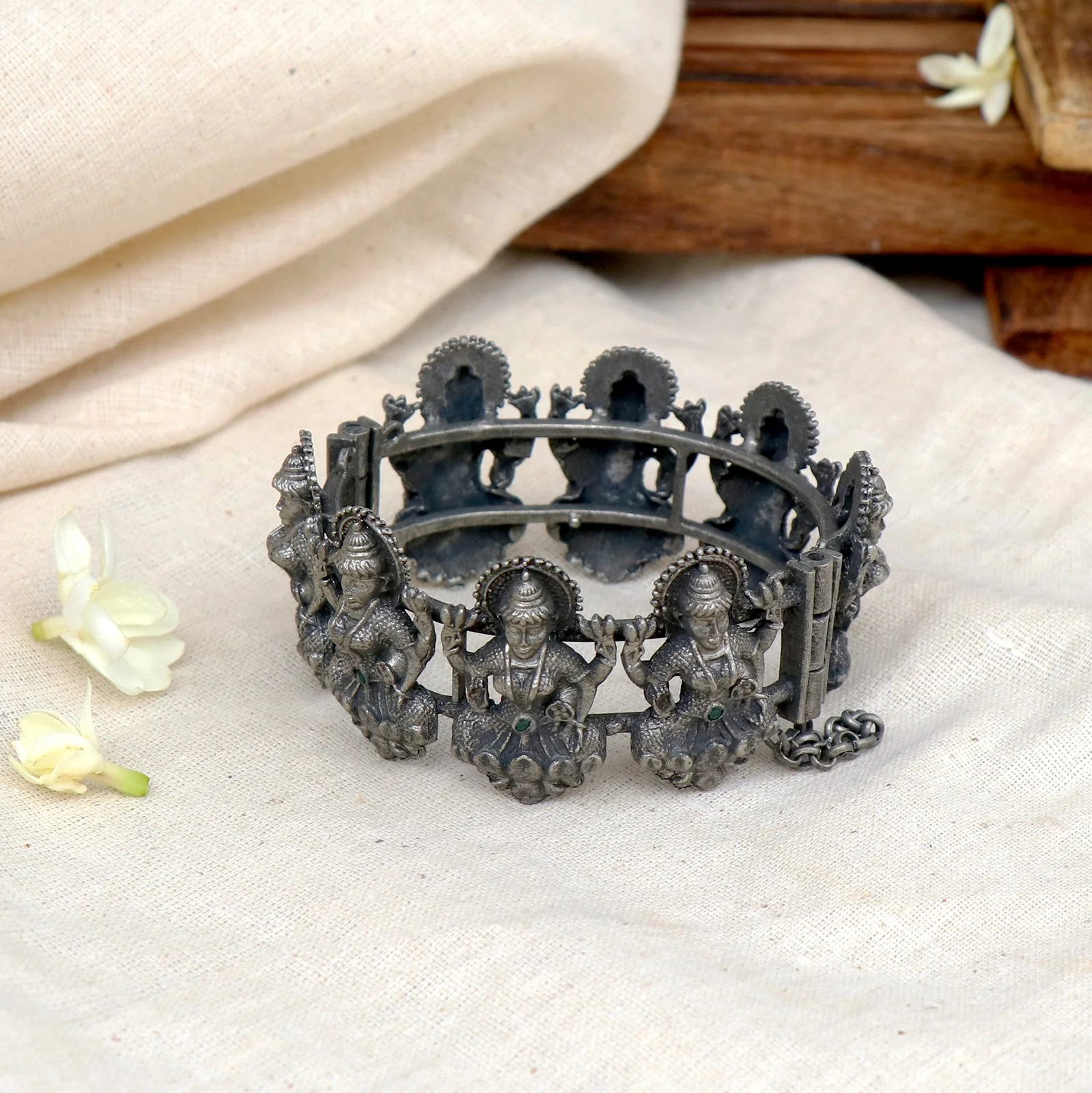 Teejh Sudha Green Stone Silver Oxidised Bangle - Image 2