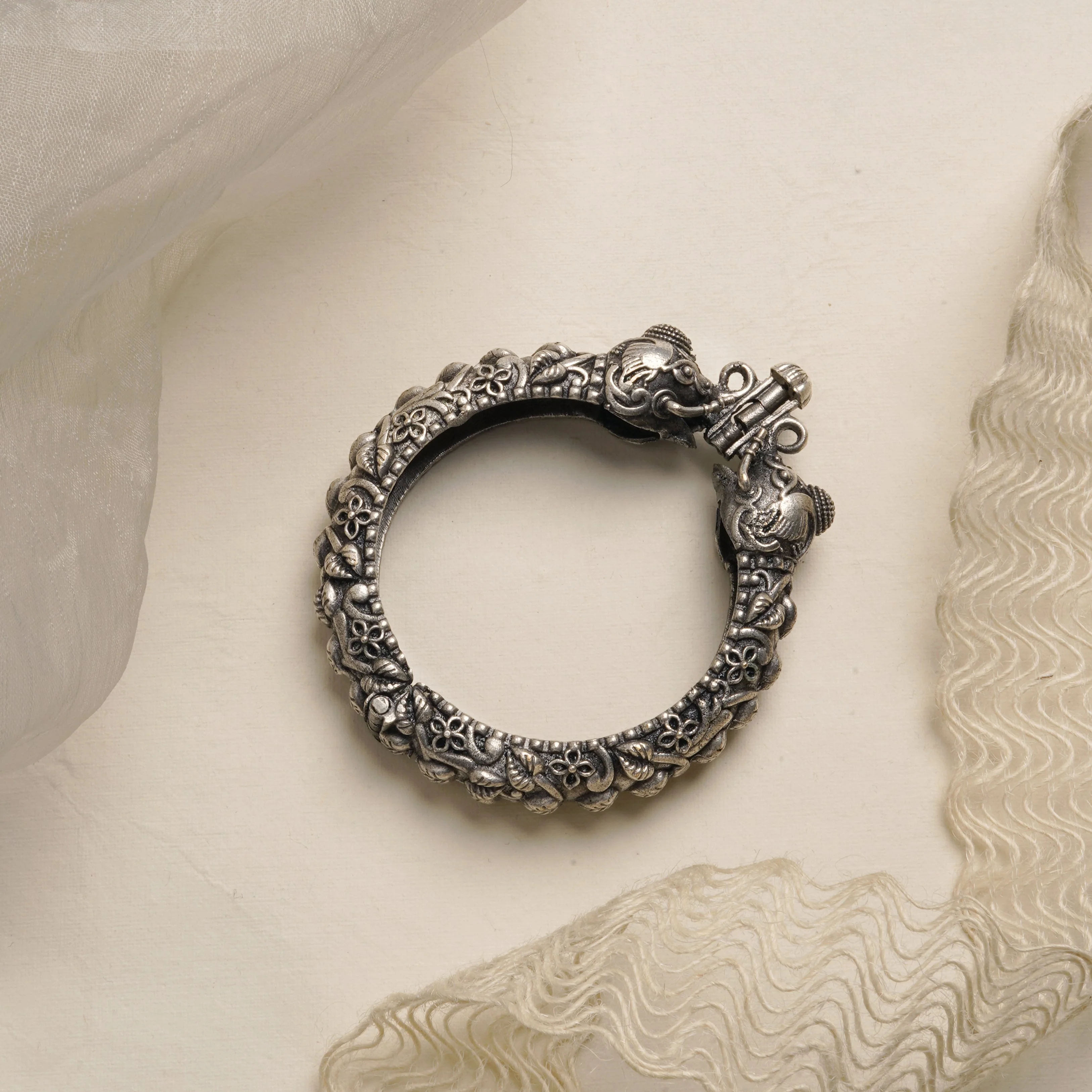 Teejh Suvarna Silver Oxidised Bangle - Image 2