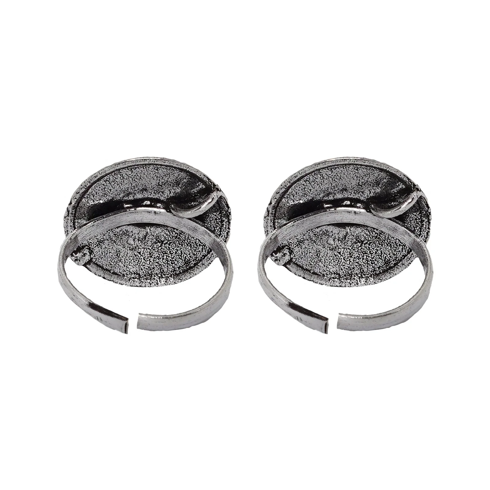 Teejh Tashika Silver Oxidised Toe Rings - Image 5
