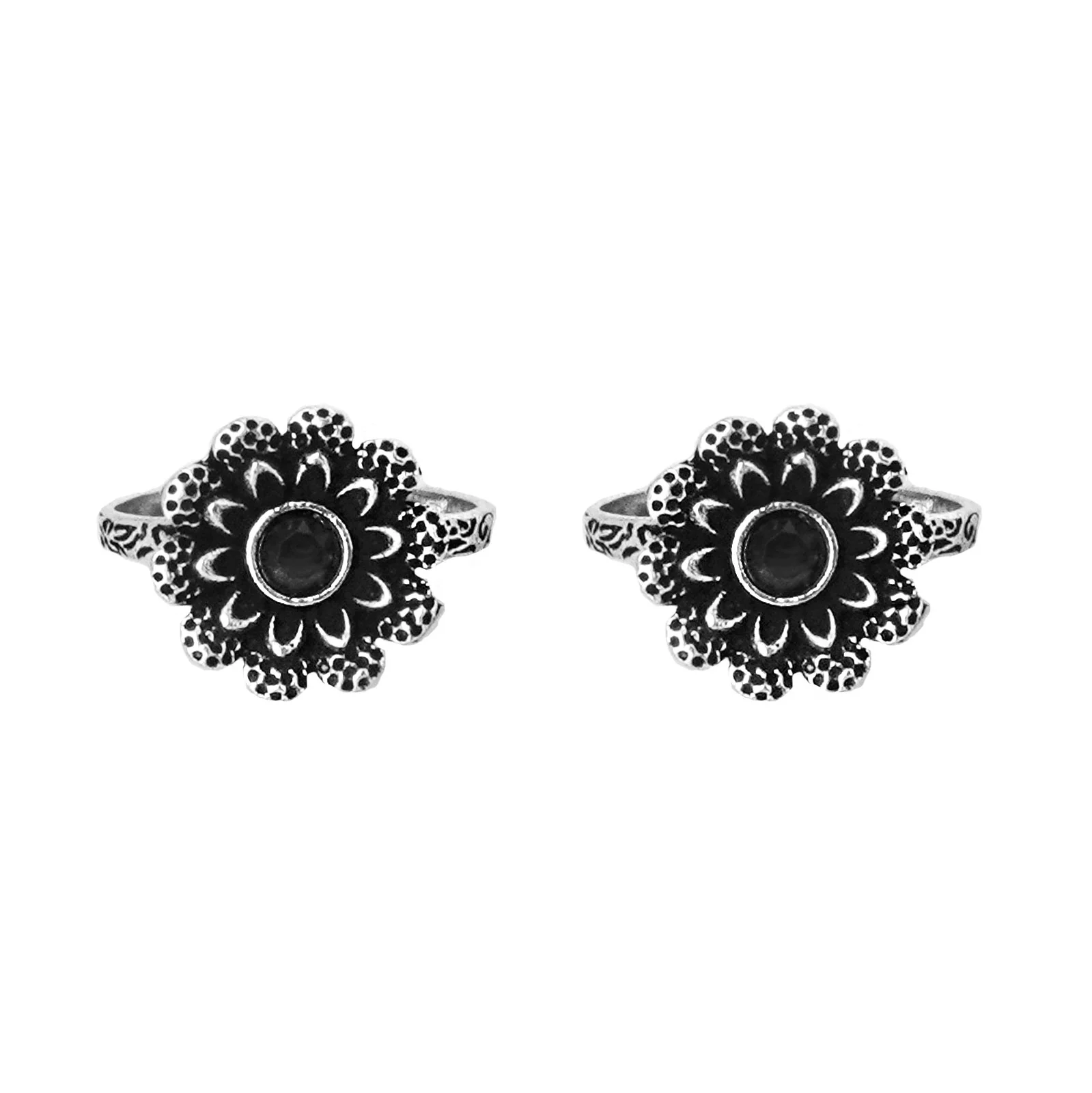Teejh Tishya Black Stone Silver Oxidised Toe Rings - Image 3