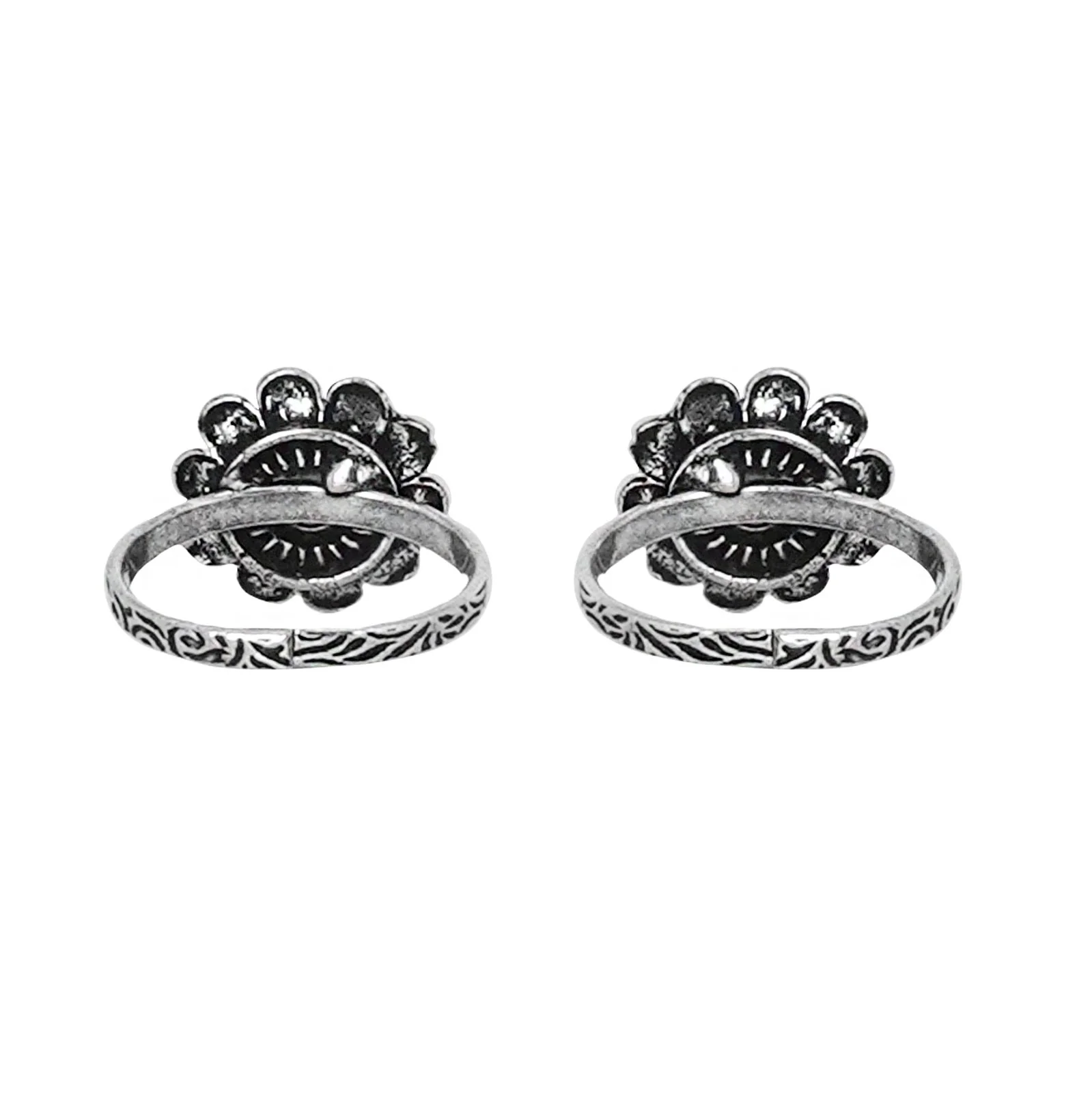 Teejh Tishya Black Stone Silver Oxidised Toe Rings - Image 6