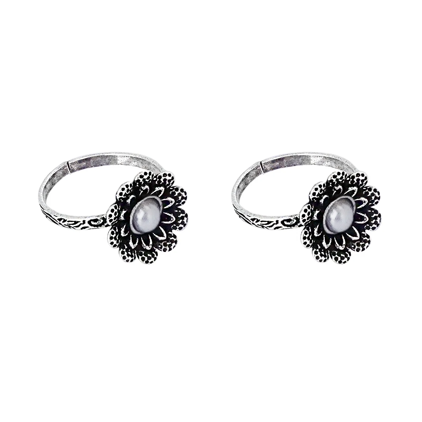 Teejh Tishya White Stone Silver Oxidised Toe Rings - Image 5